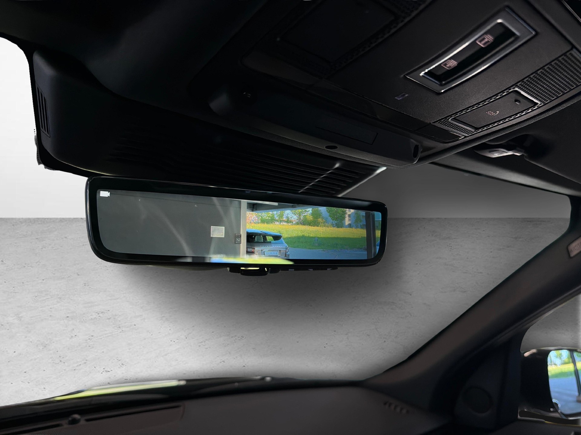 LAND ROVER Discovery Sport 1.5 T 270e Dynamic HSE mit AHK-image-14