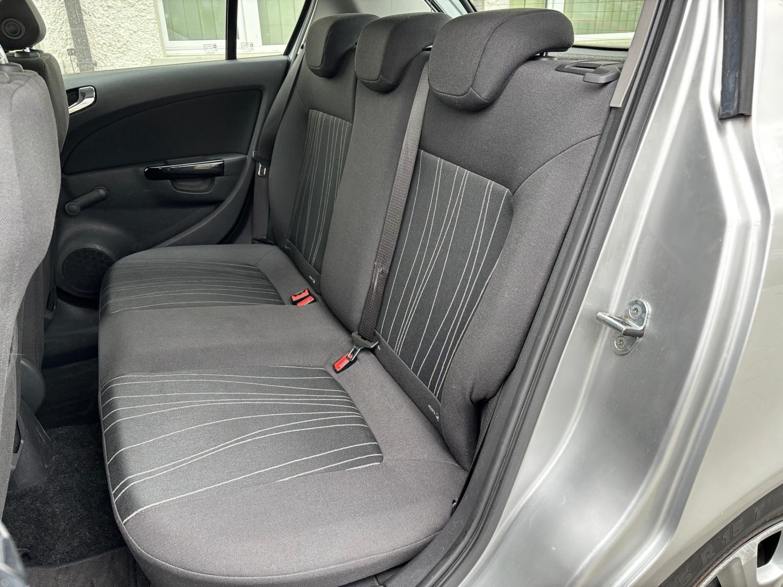 OPEL Corsa 1.4 TP Color Edition Automatic-image-9