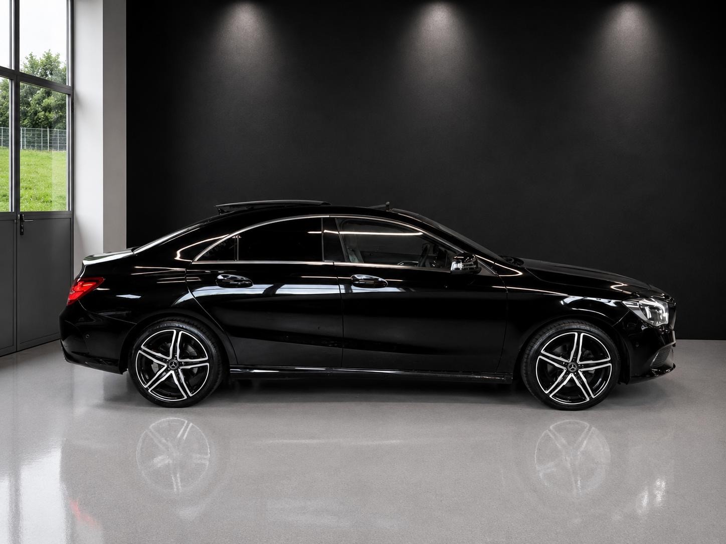 MERCEDES-BENZ CLA 220 d 4Matic 7G-DCT-image-6
