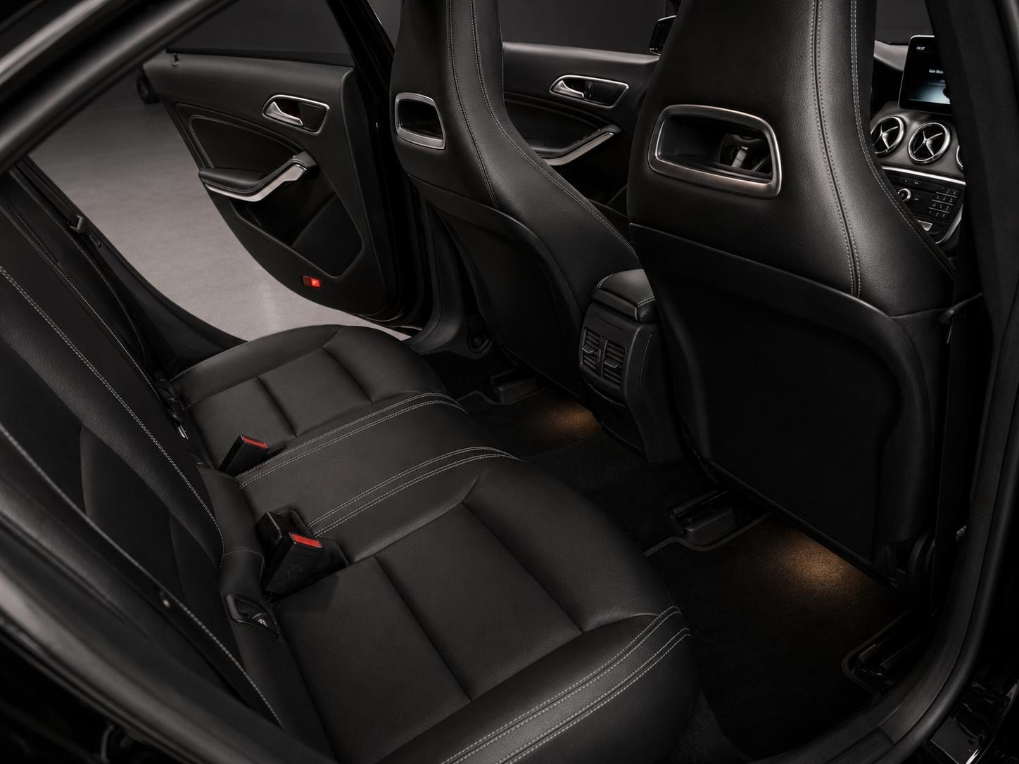MERCEDES-BENZ CLA 220 d 4Matic 7G-DCT-image-15