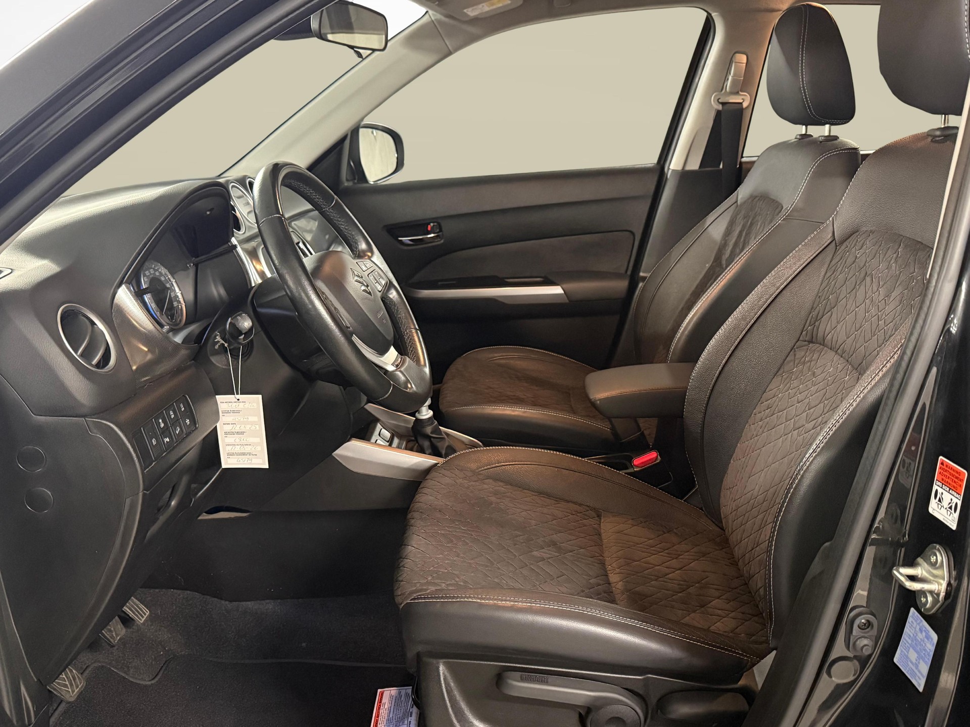 SUZUKI Vitara 1.4 T Piz Sulai Top Hybrid 4x4-image-9