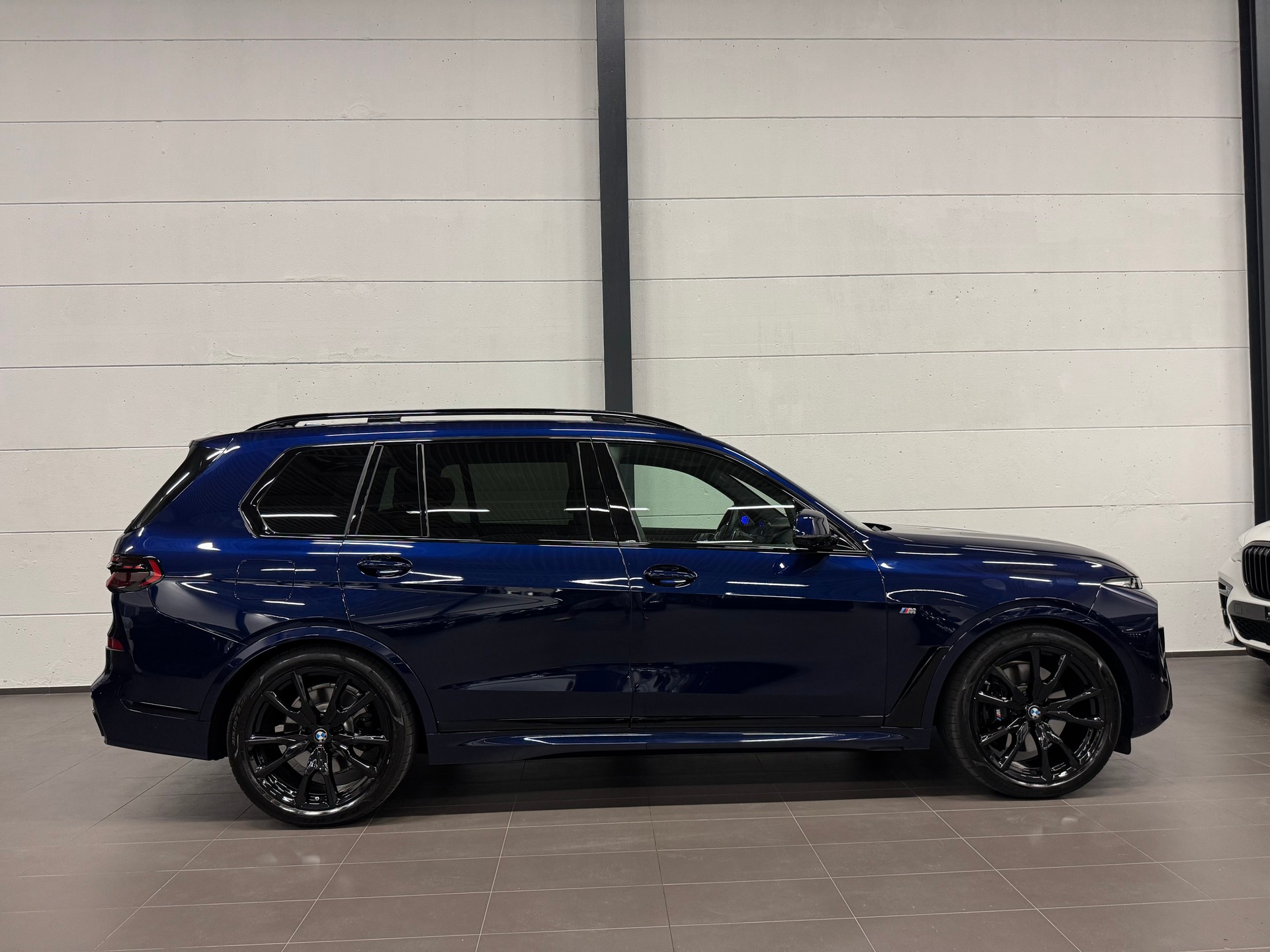 BMW X7 xDrive 48V 40d M Sport Pro Steptronic-image-6