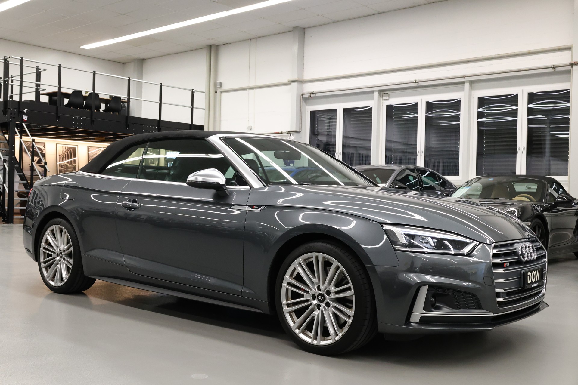 AUDI S5 Cabriolet 3.0 V6 TFSI quattro T-Tronic-showroom-element-1