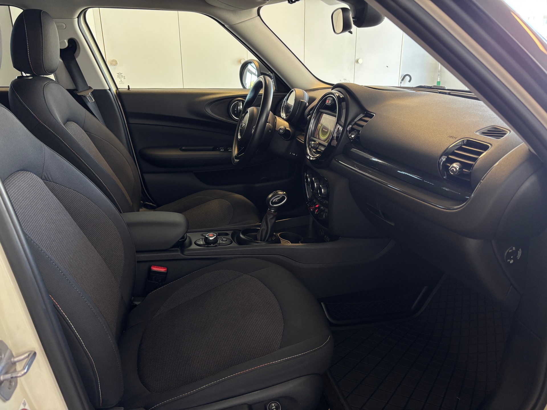 MINI Clubman Cooper Steptronic-image-9