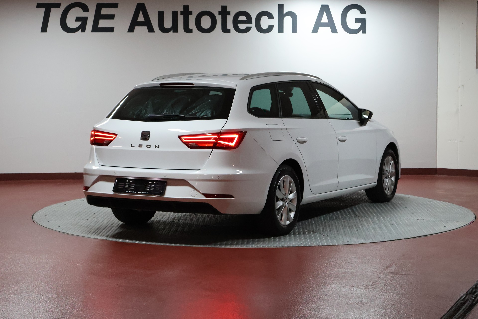 SEAT Leon ST 2.0 TDI CR Style DSG-image-18