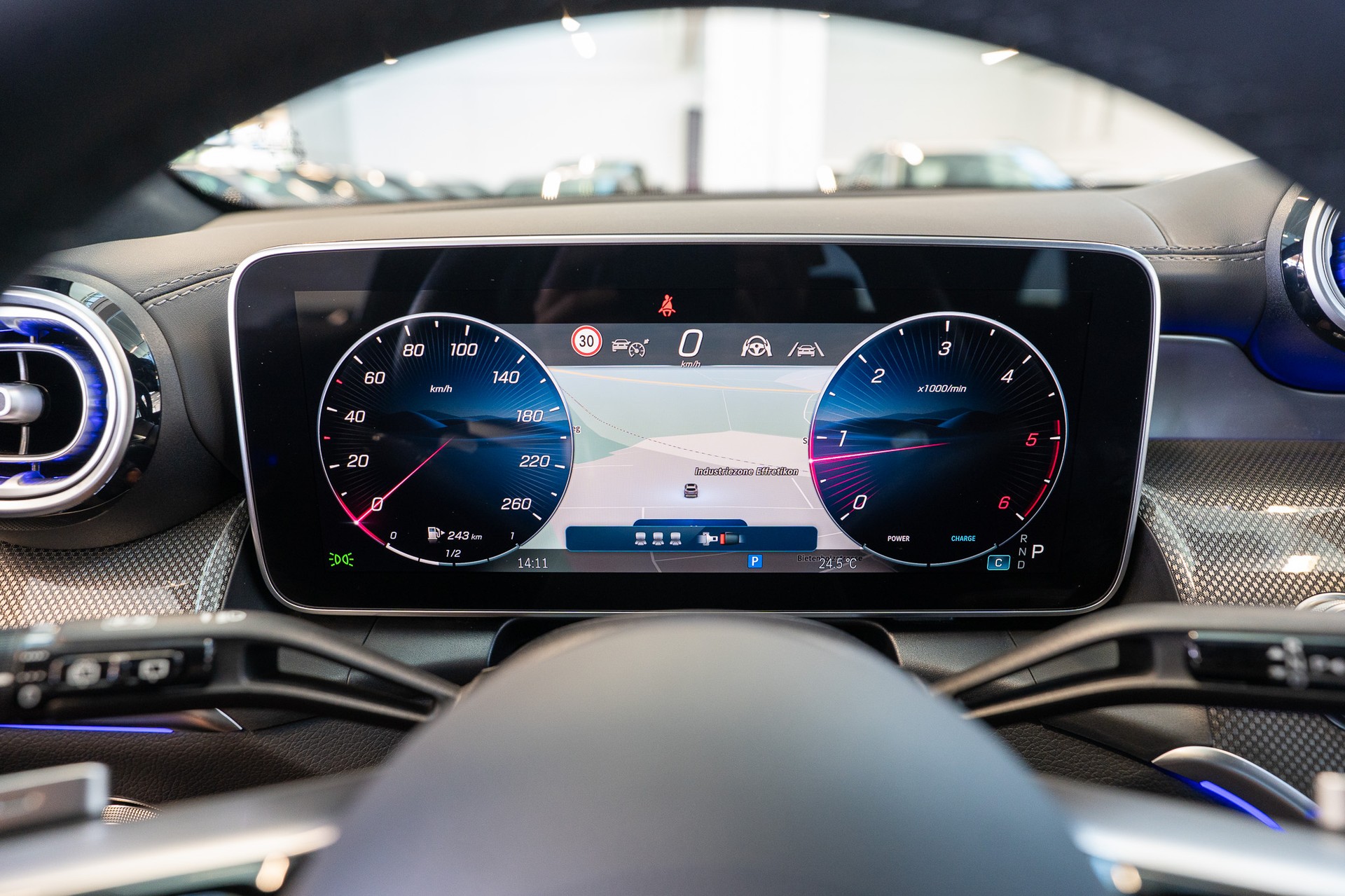 MERCEDES-BENZ GLC 300 d 4matic AMG Line / Anhängerkupplung / Memory Sitze / Ambiente-image-23
