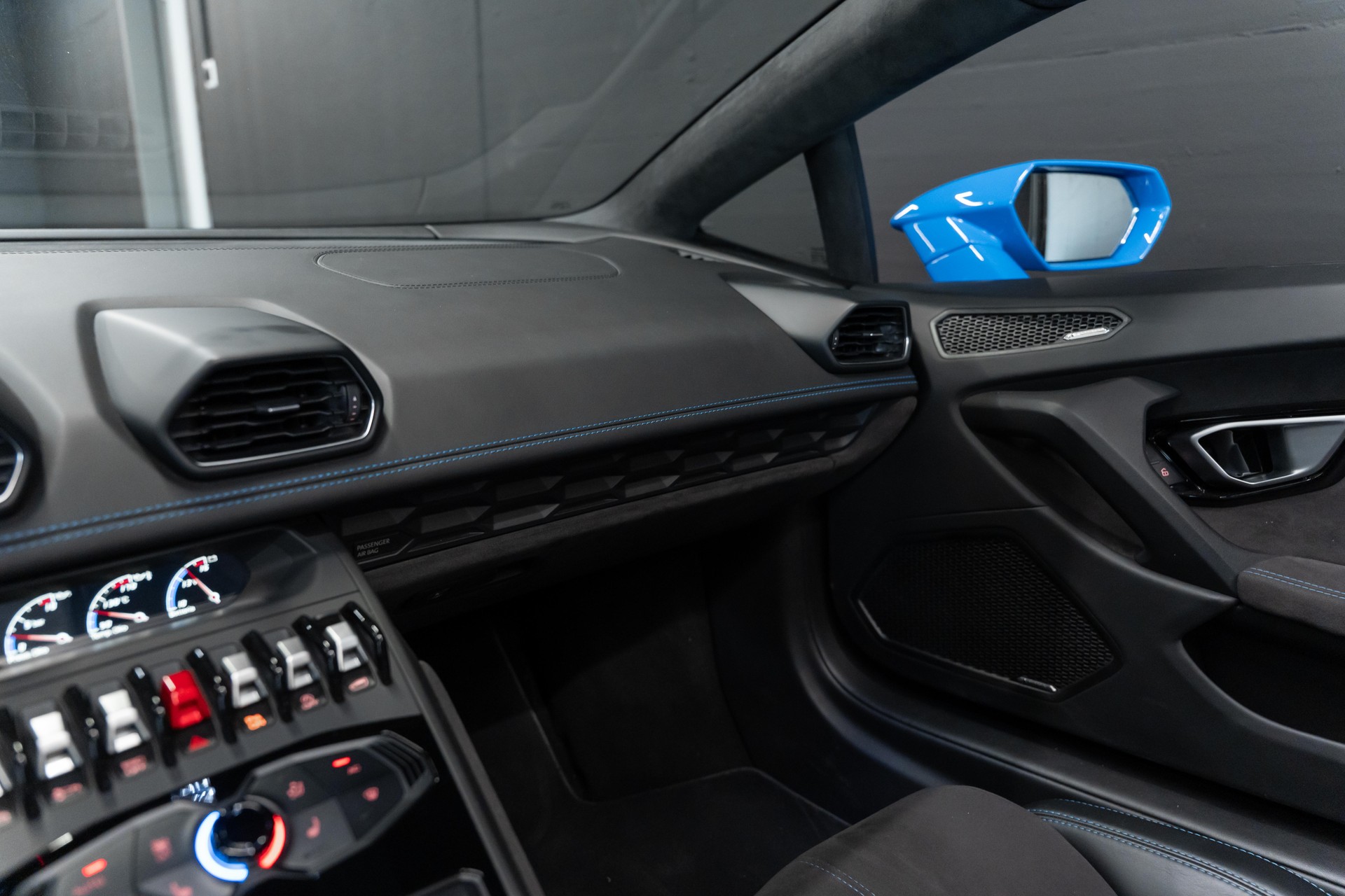 LAMBORGHINI Huracan LP610-4 Spyder DCT / CH AUTO / LE MANS BLUE / frisch ab Lamborghini Service-image-14