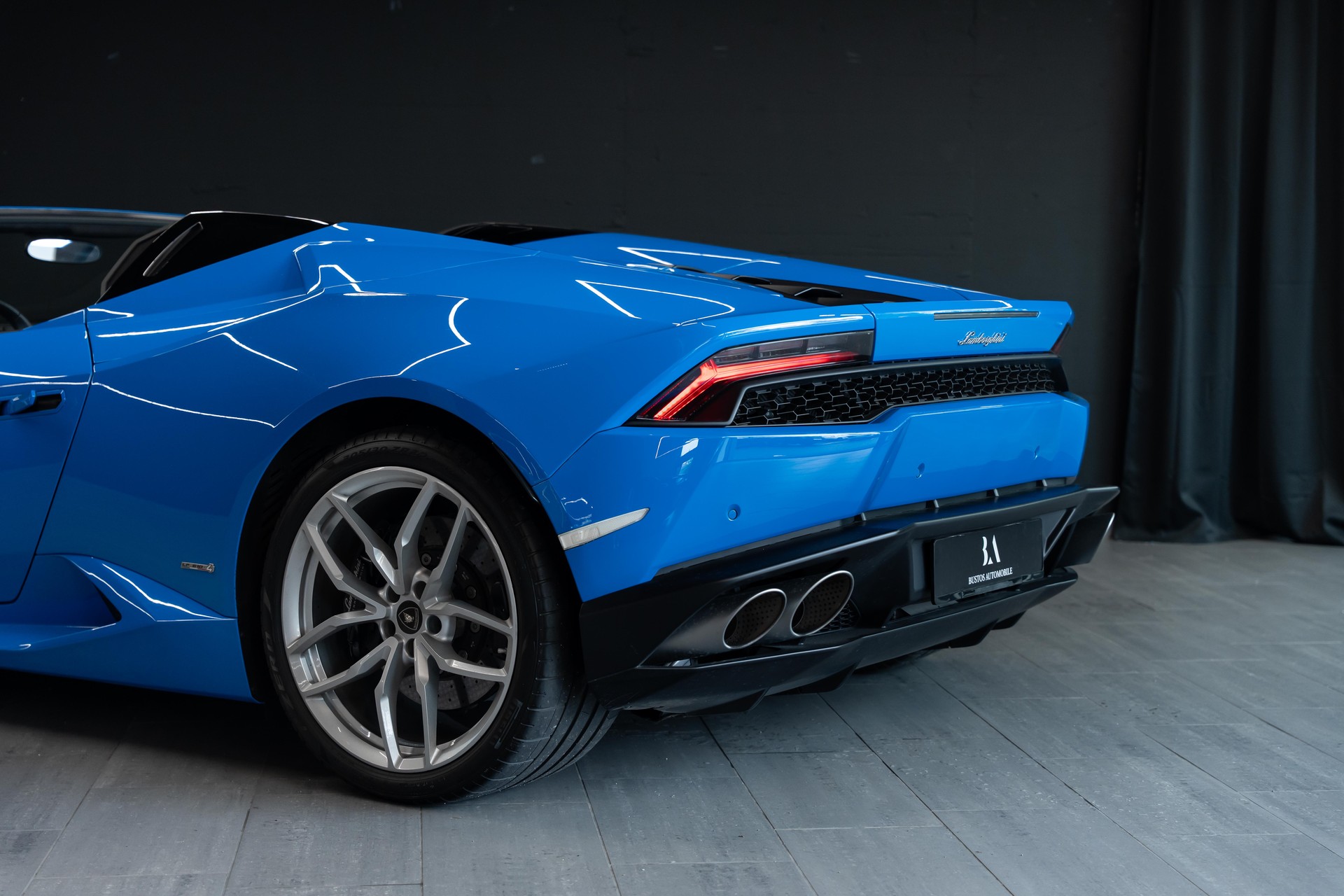 LAMBORGHINI Huracan LP610-4 Spyder DCT / CH AUTO / LE MANS BLUE / frisch ab Lamborghini Service-image-6