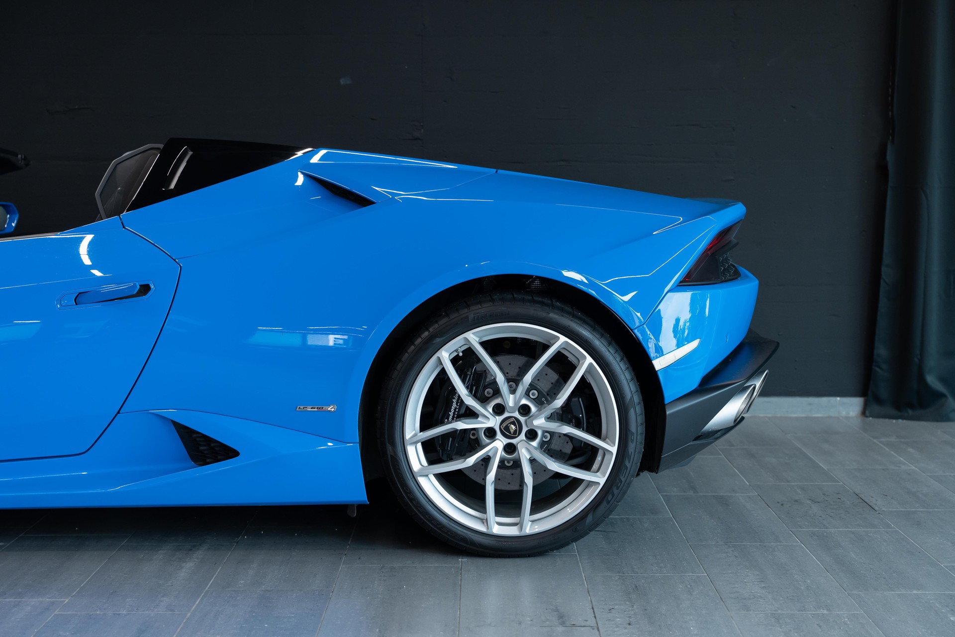 LAMBORGHINI Huracan LP610-4 Spyder DCT / CH AUTO / LE MANS BLUE / frisch ab Lamborghini Service-image-4