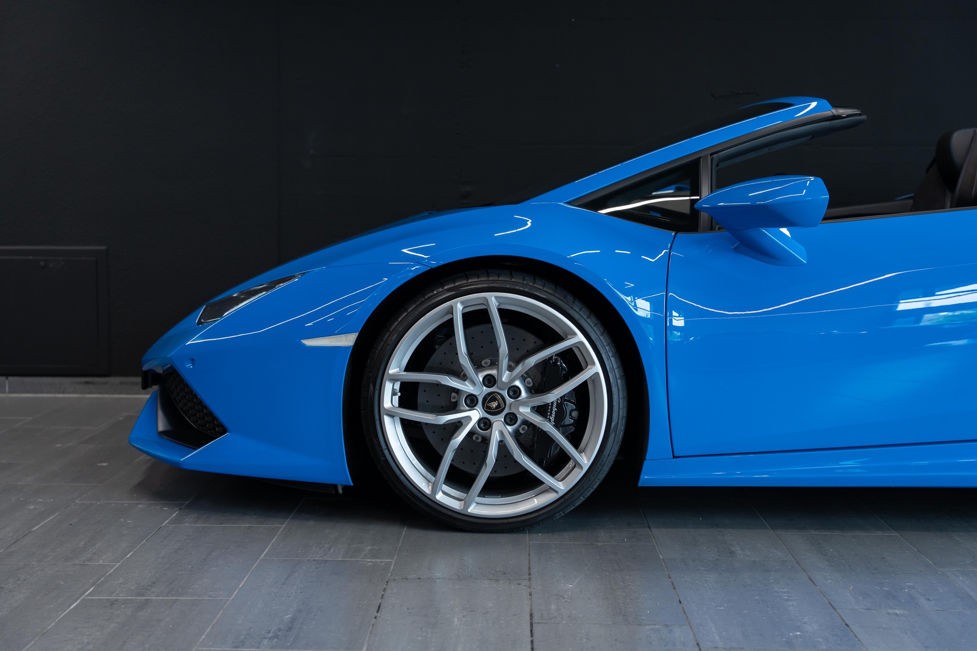 LAMBORGHINI Huracan LP610-4 Spyder DCT / CH AUTO / LE MANS BLUE / frisch ab Lamborghini Service-image-3