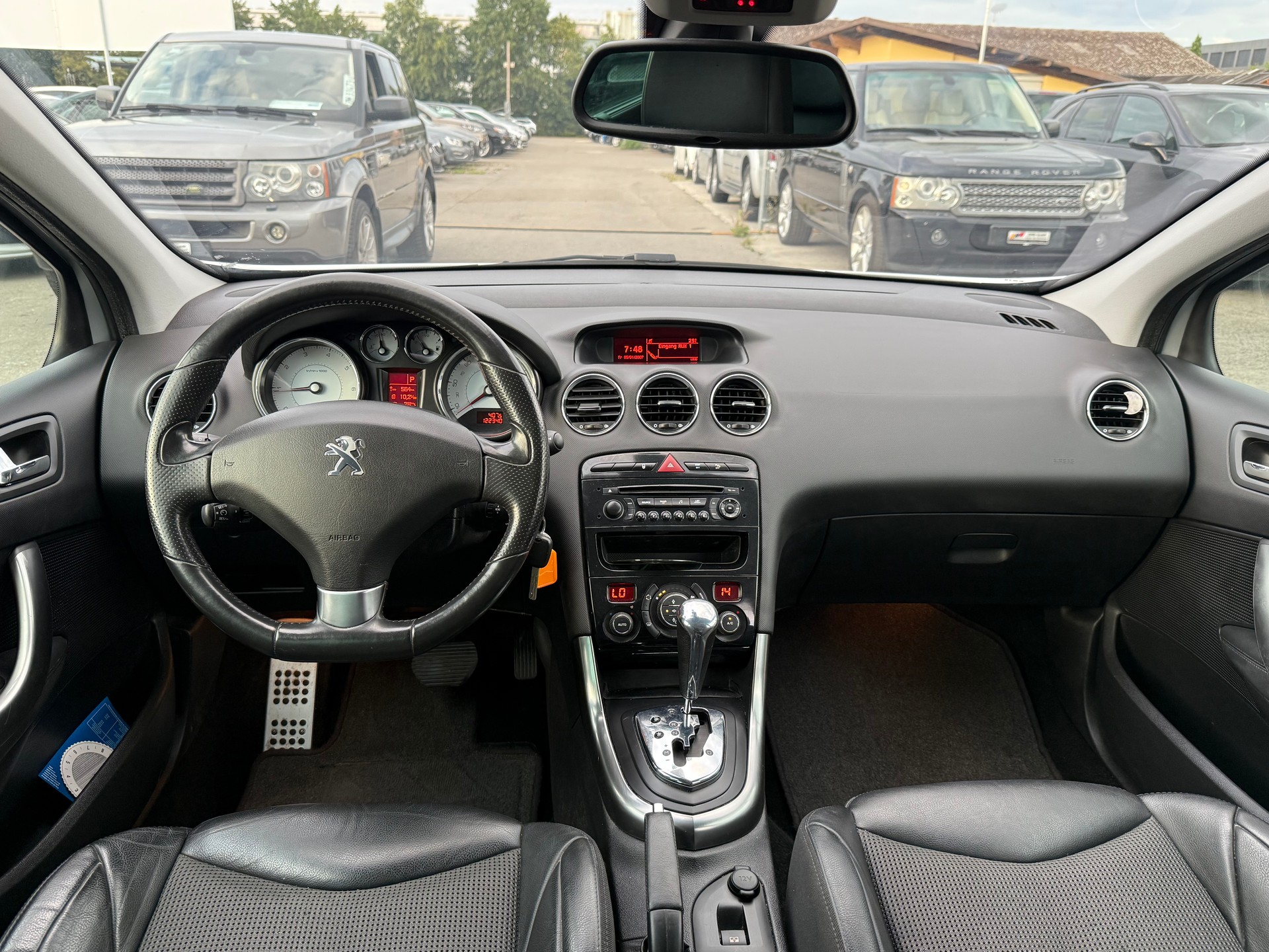PEUGEOT 308 SW 1.6 16V Turbo Sport Pack Automatic / Frisch ab MFK / 8-fach bereift / Panoramadach / AUX / Tempomat / Xenon-image-7