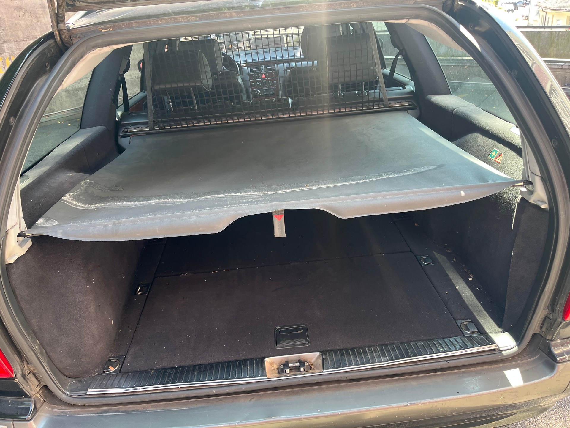 MERCEDES-BENZ E 240 Elégance-image-12