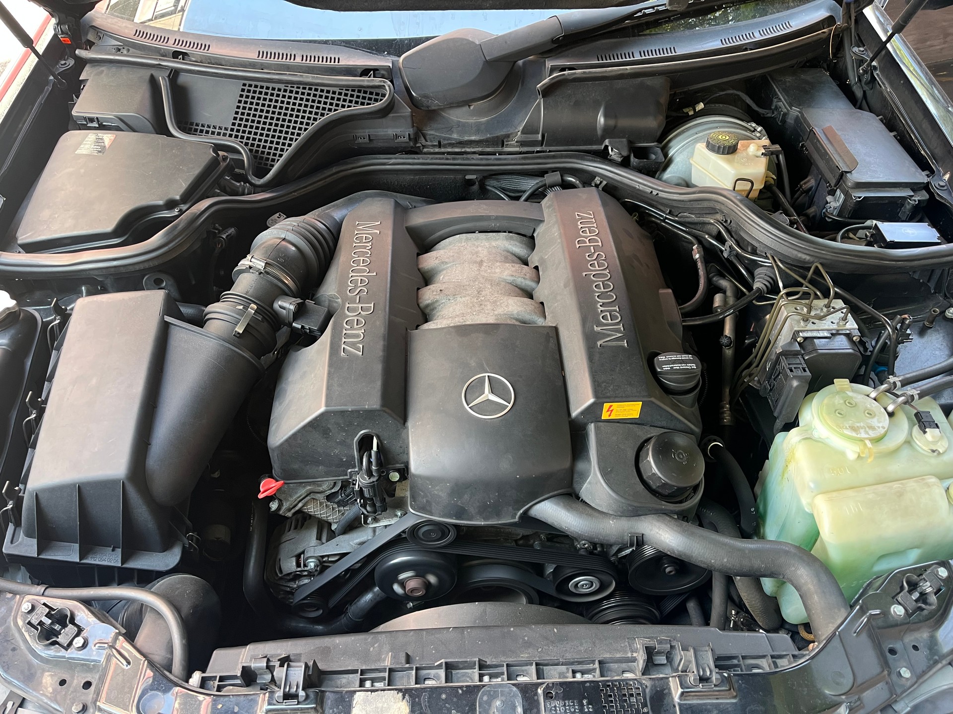 MERCEDES-BENZ E 240 Elégance-image-9