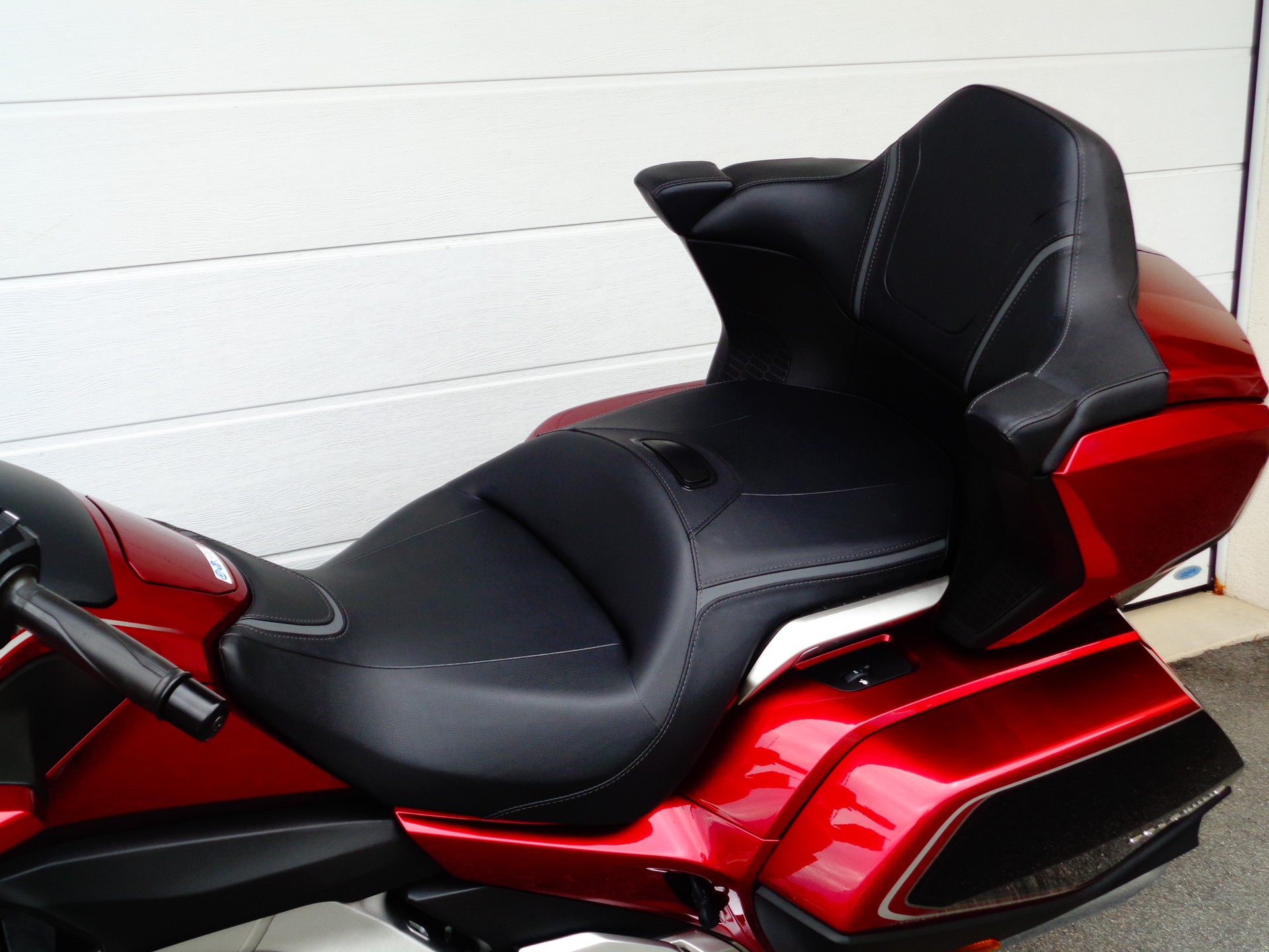 HONDA GL 1800 DA DCT Goldwing Tour-image-11