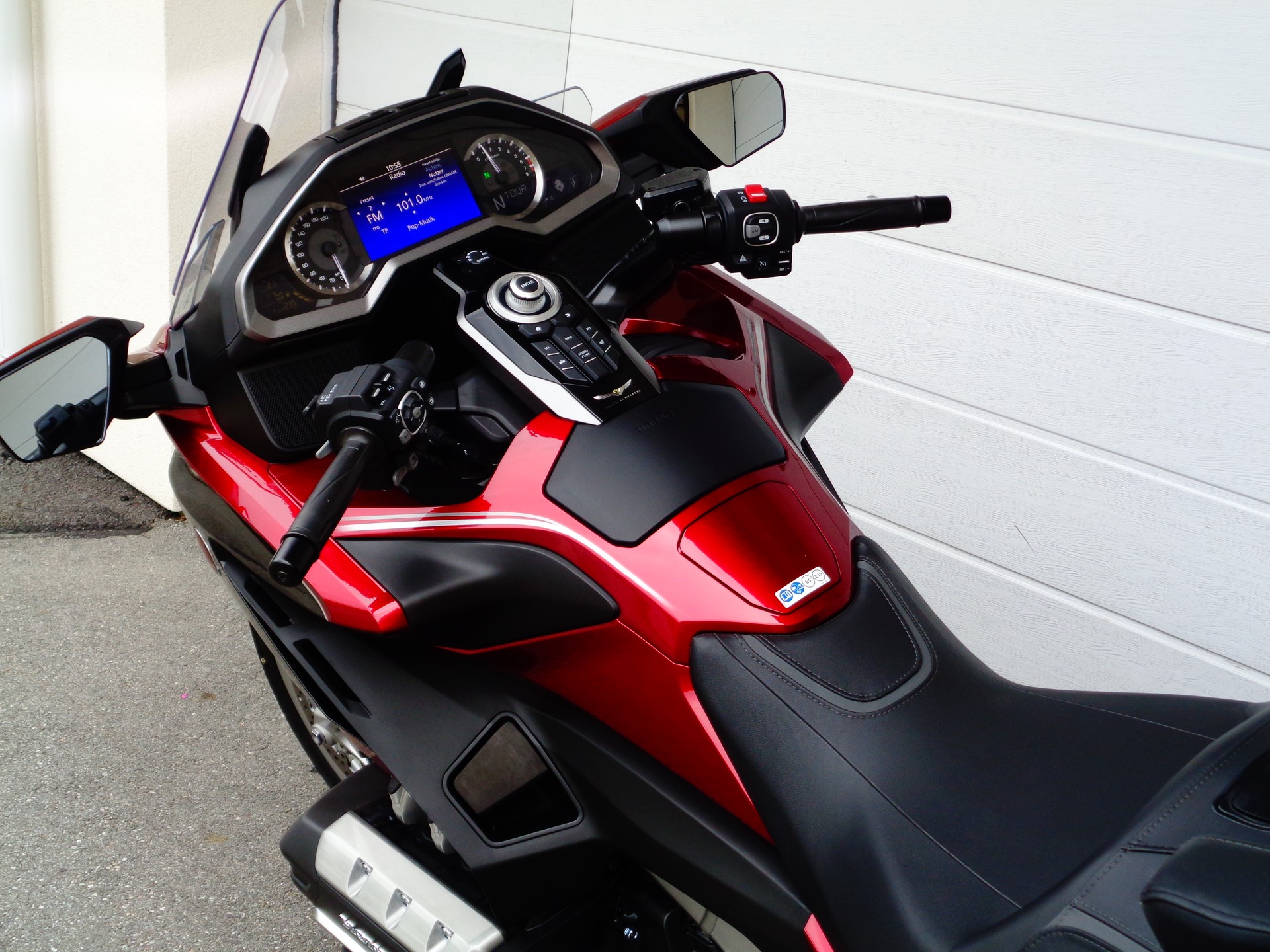 HONDA GL 1800 DA DCT Goldwing Tour-image-9