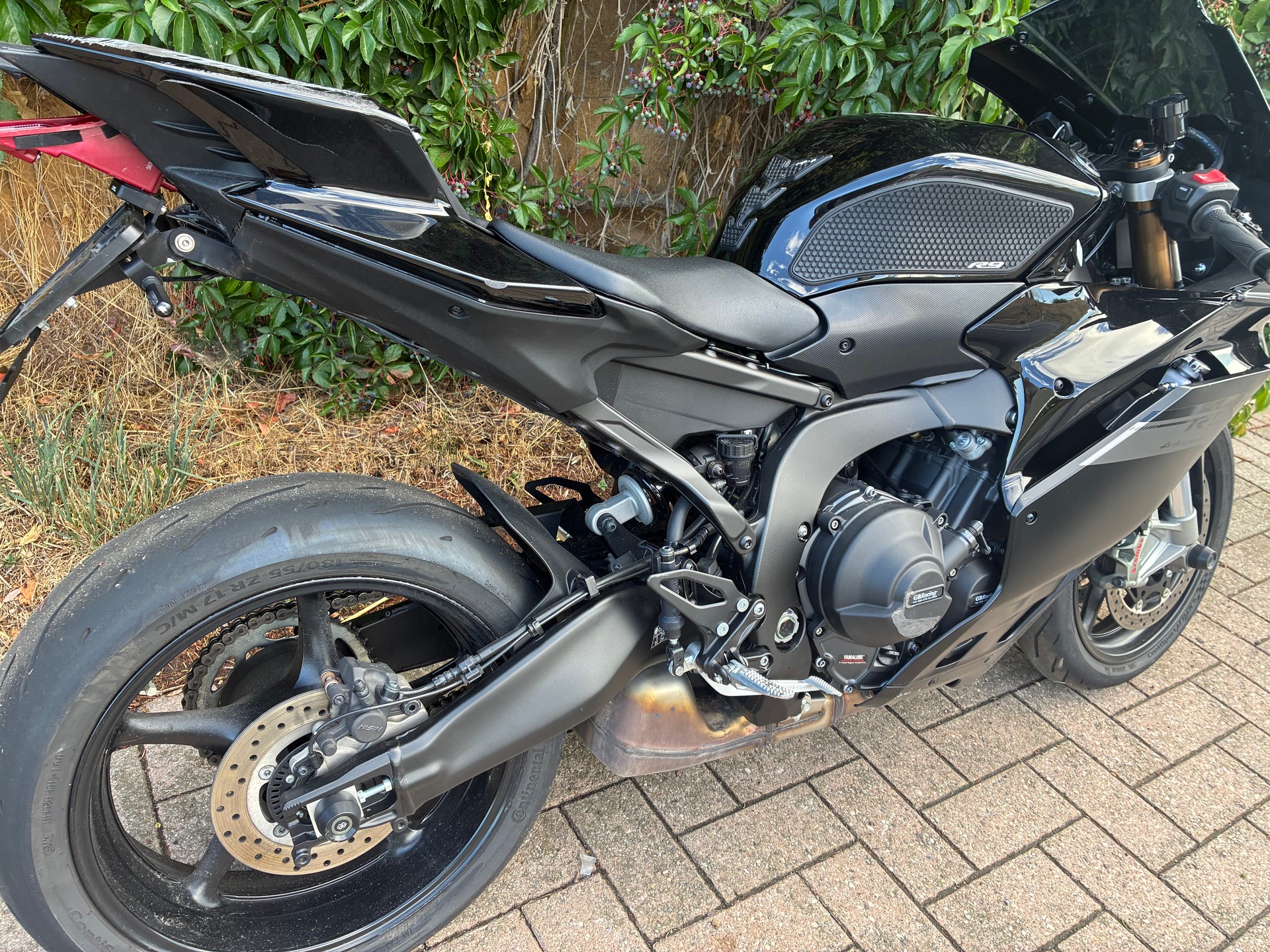 YAMAHA YZF-R9-image-4