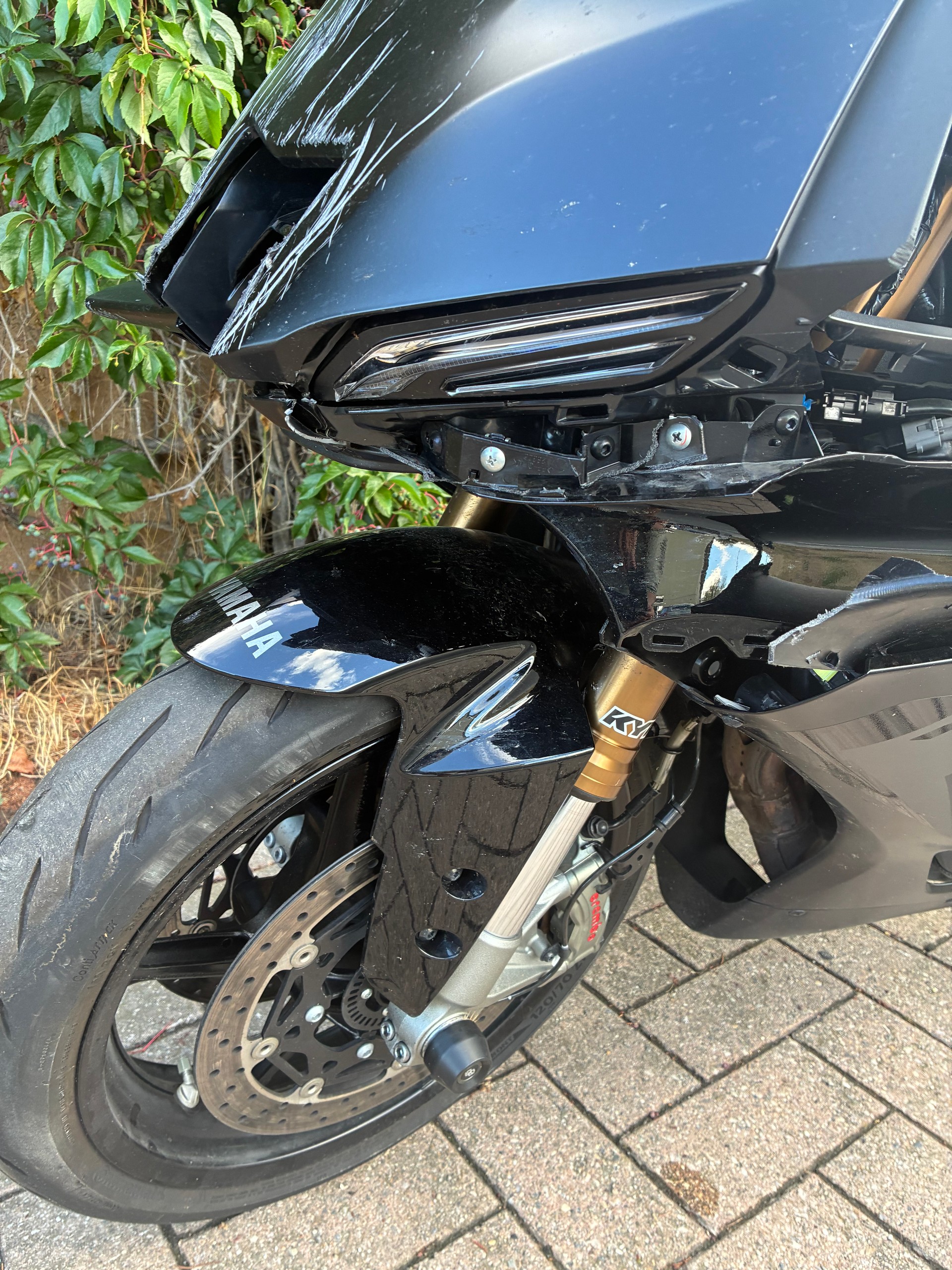 YAMAHA YZF-R9-image-13