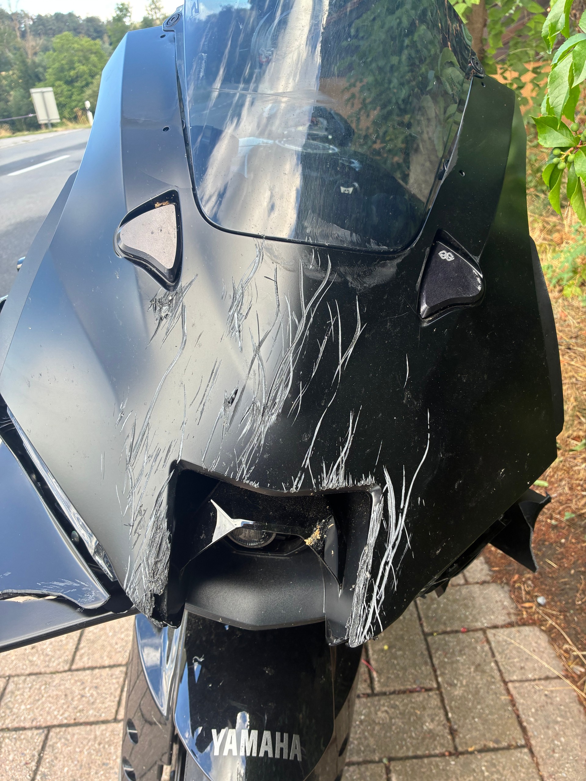 YAMAHA YZF-R9-image-8