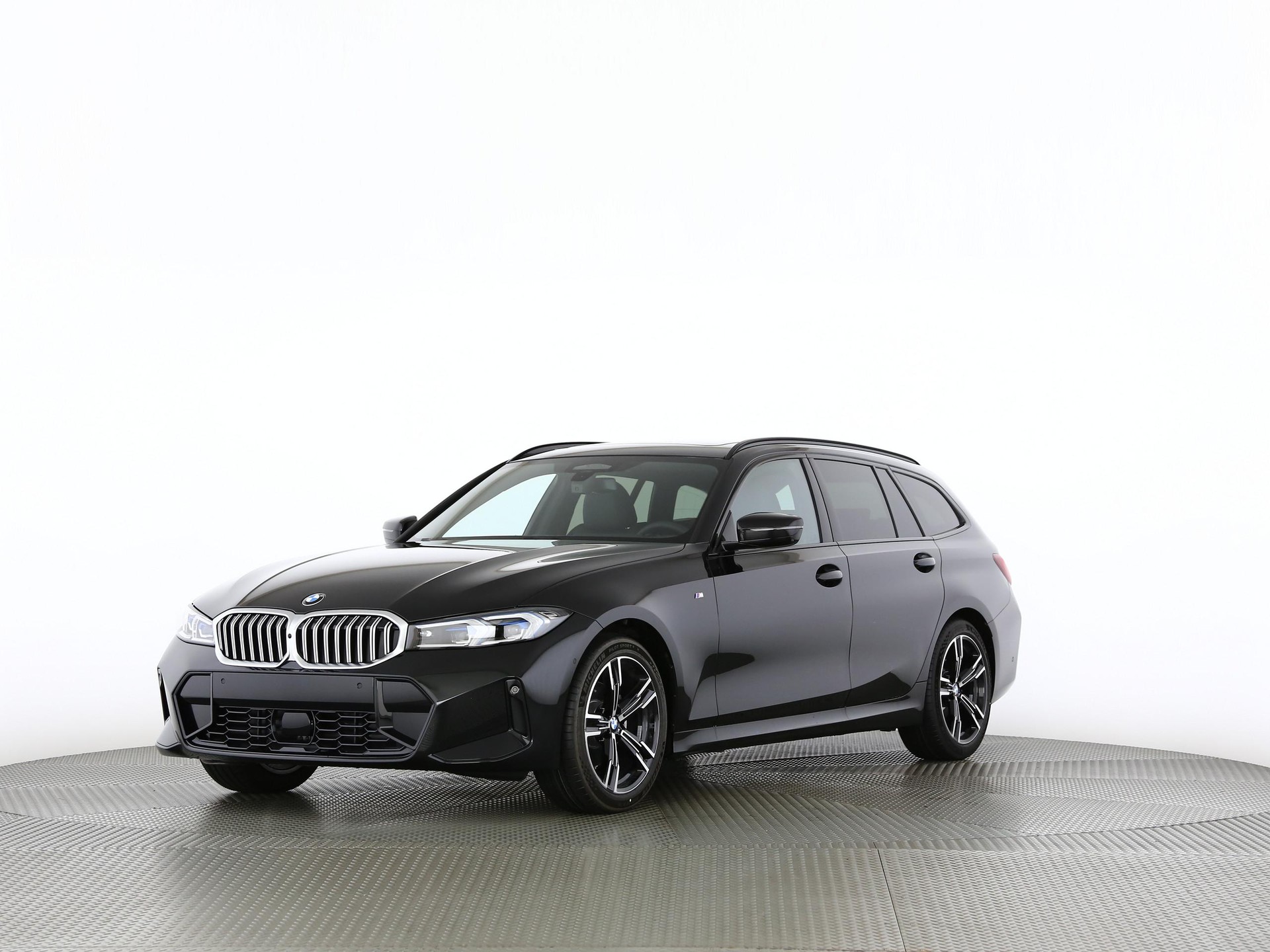BMW 320d xDrive SAG Touring-image-7