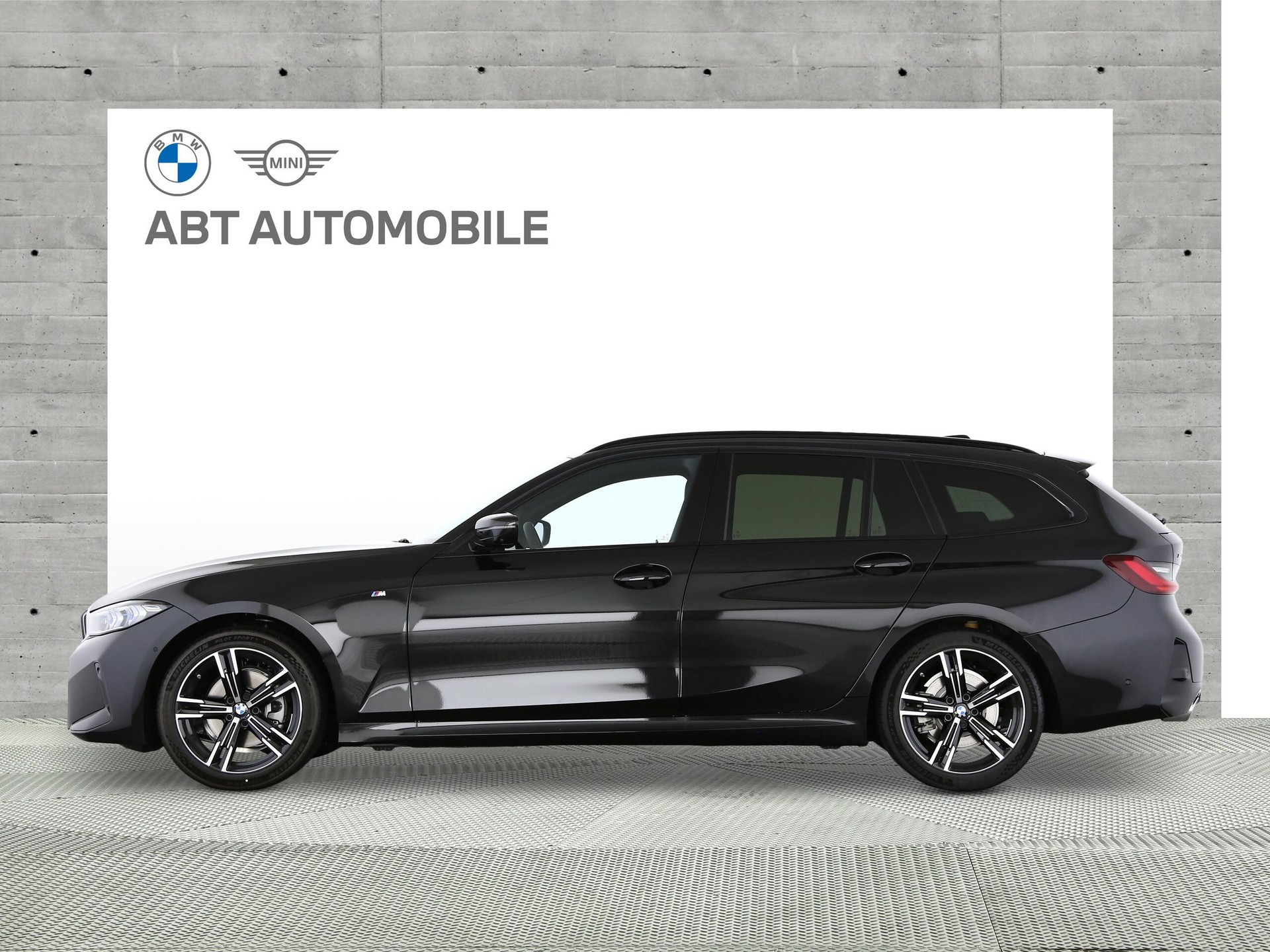 BMW 320d xDrive SAG Touring-showroom-element-1