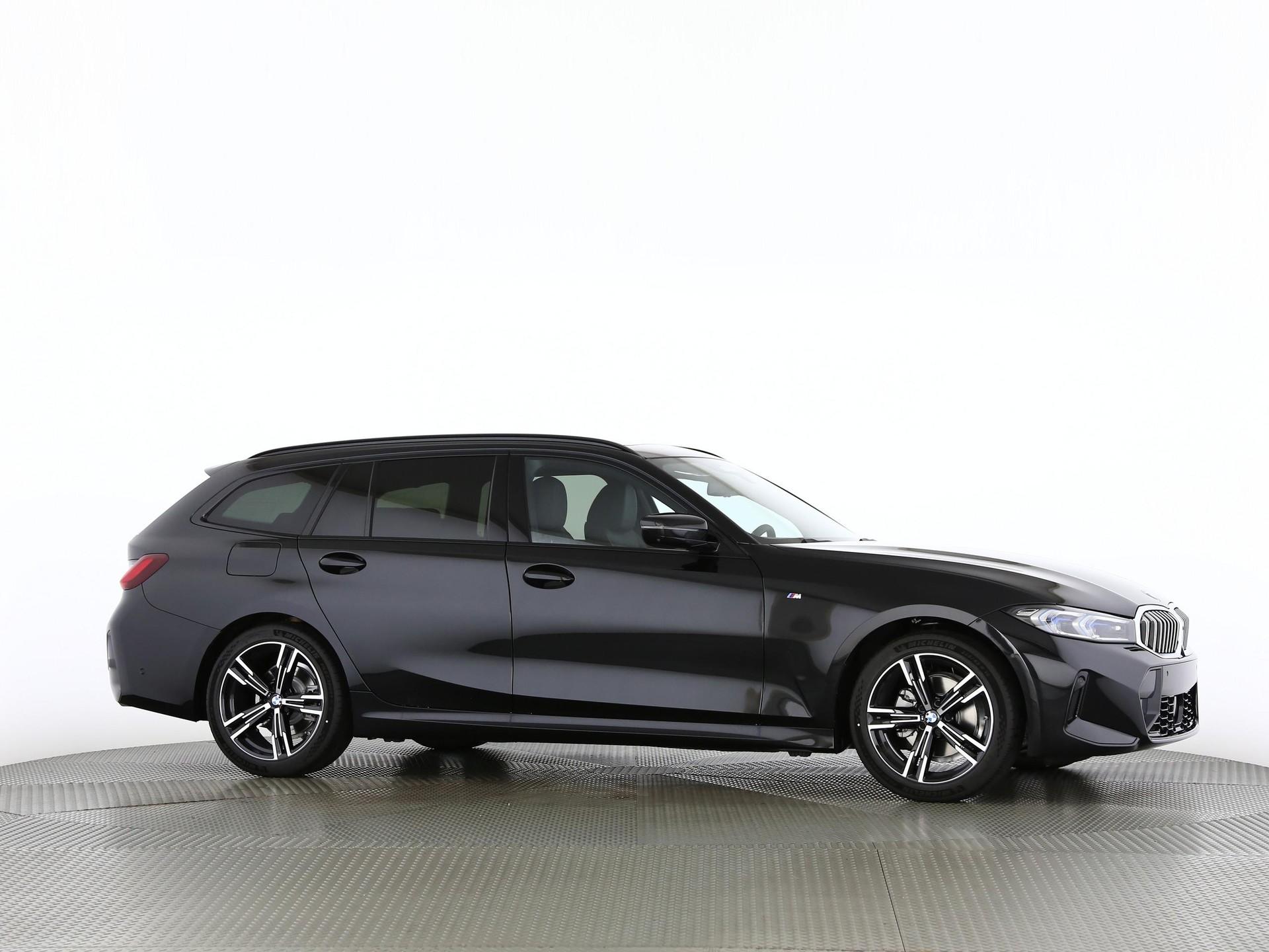 BMW 320d xDrive SAG Touring-image-24