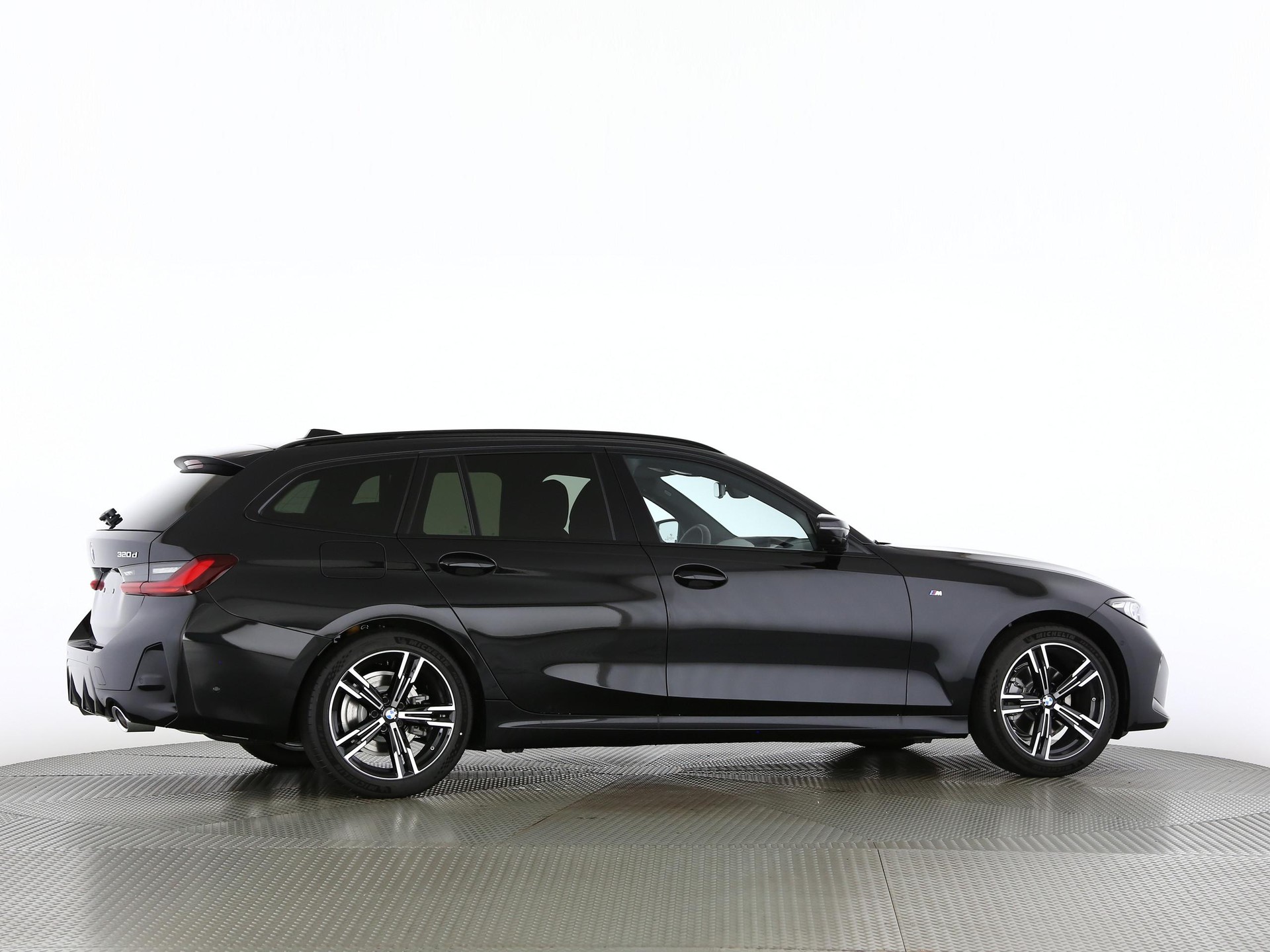 BMW 320d xDrive SAG Touring-image-21