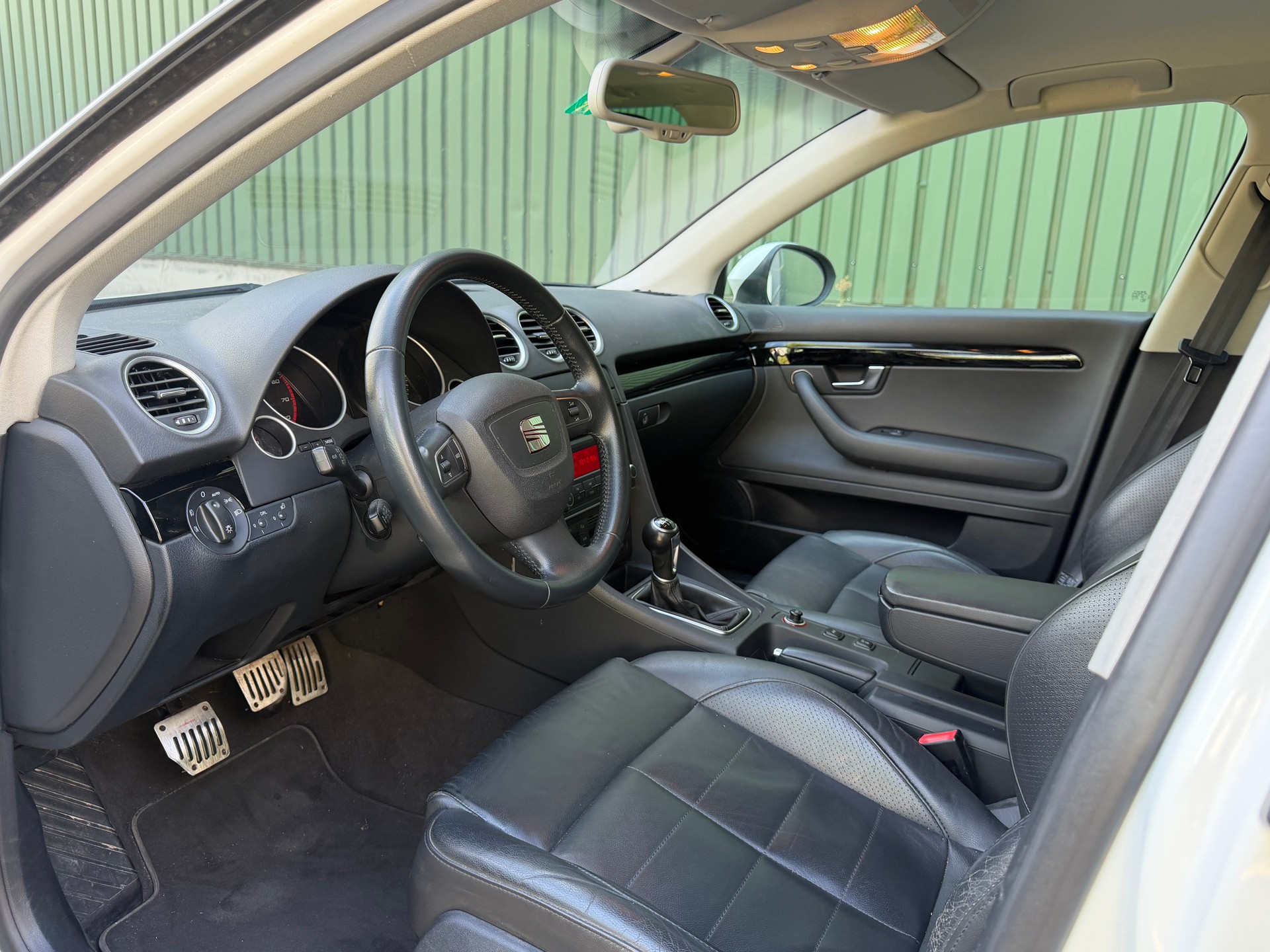 SEAT Exeo ST 2.0 TSI Sport-image-8