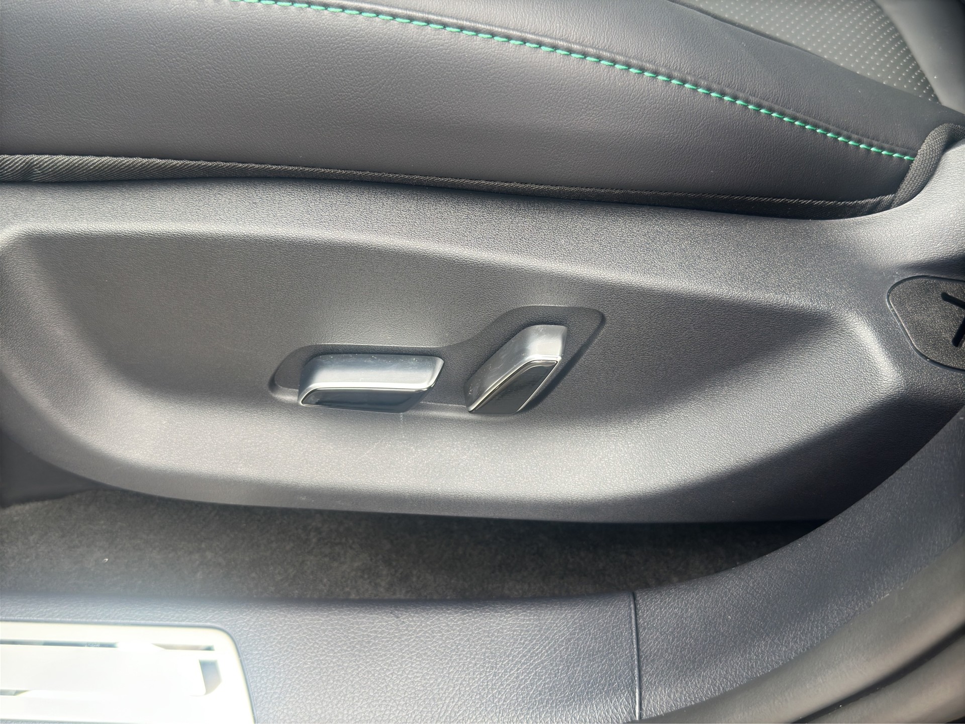 BYD Seal U DM-i Design AWD 4x4-image-12