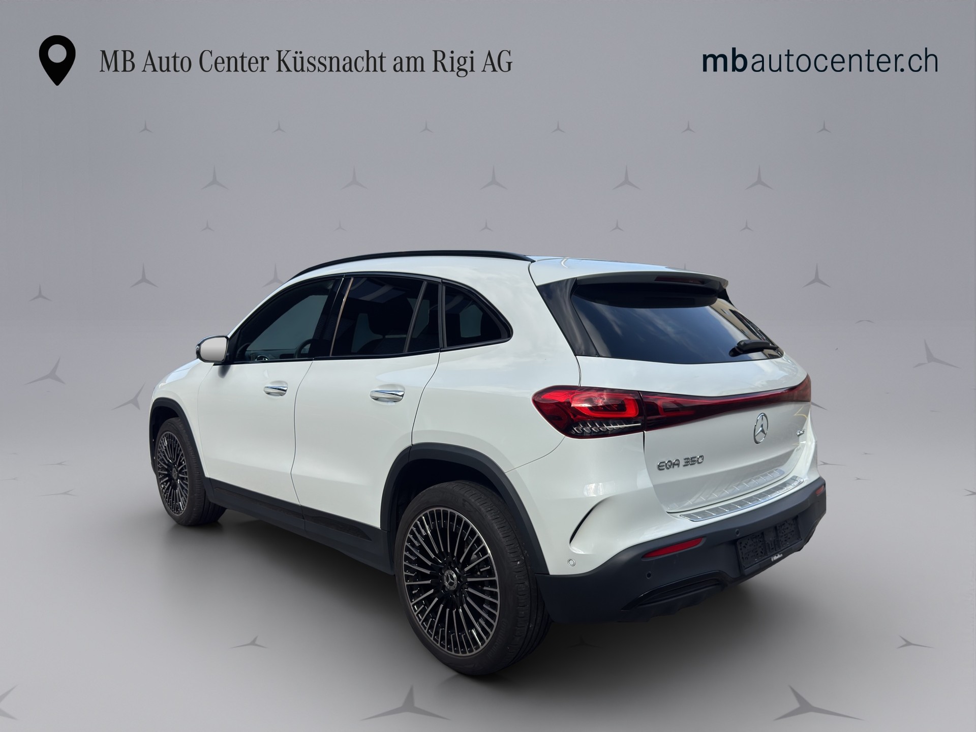 MERCEDES-BENZ 350 Swiss Star AMG Line 4matic-showroom-element-3