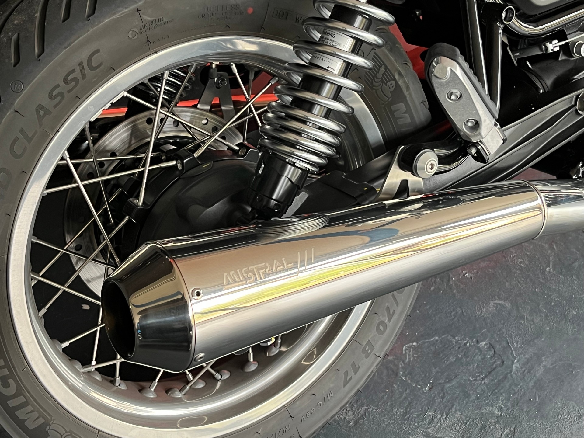 MOTO GUZZI V7 IV 850 Special Black level-image-8