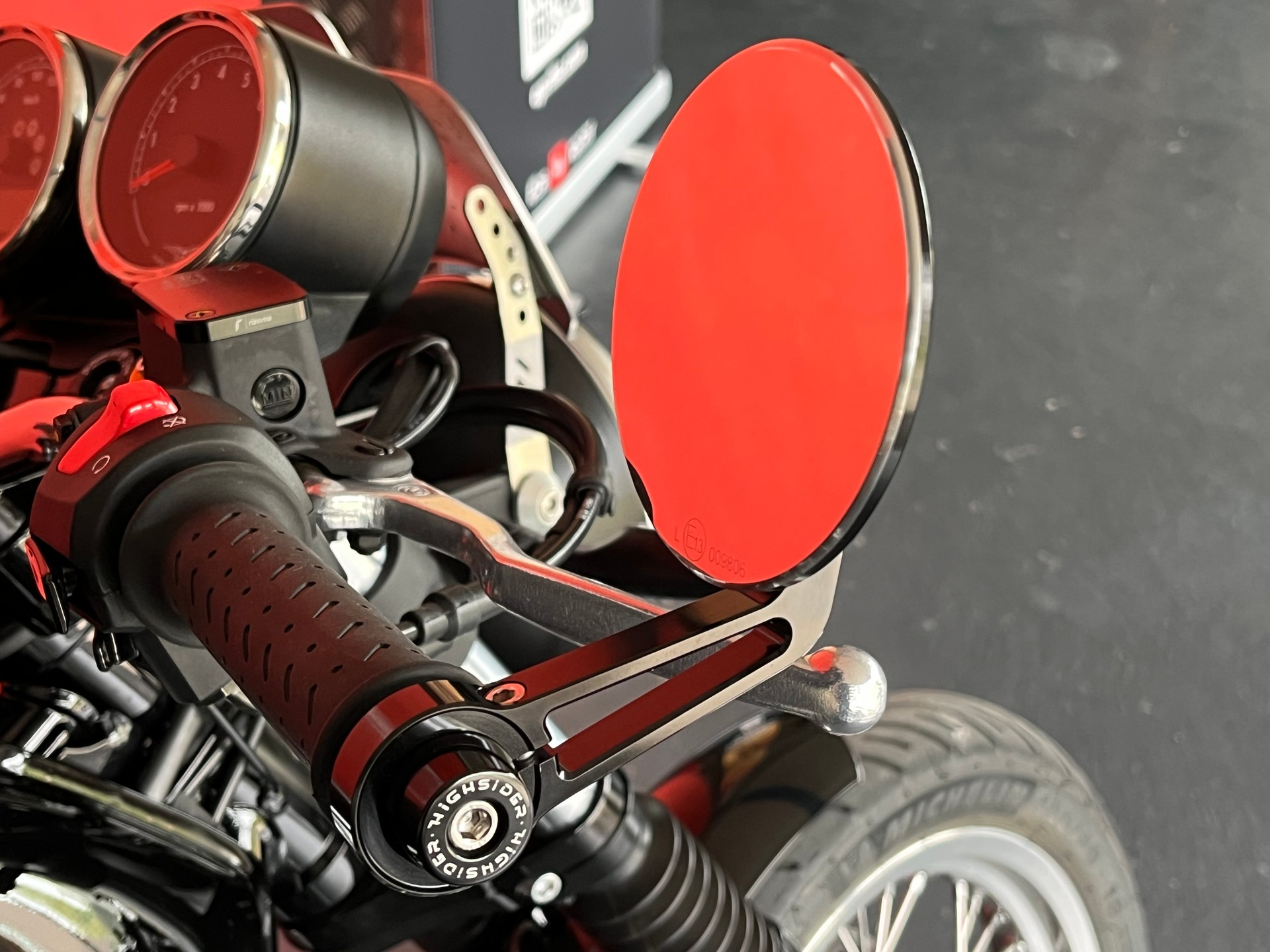MOTO GUZZI V7 IV 850 Special Black level-image-6