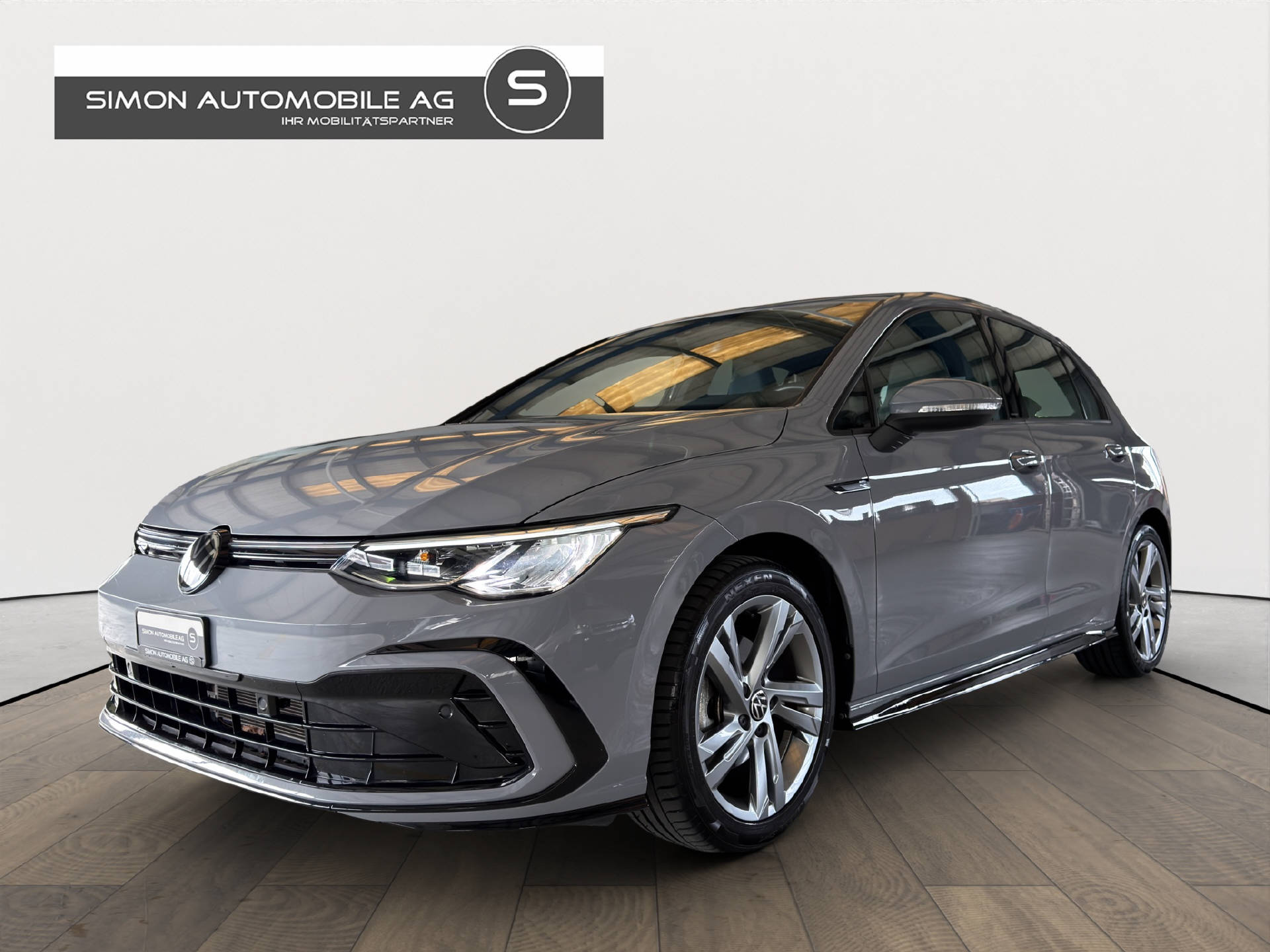 VW Golf VIII 1.5 eTSI R-Line 75 Edition DSG-showroom-element-1