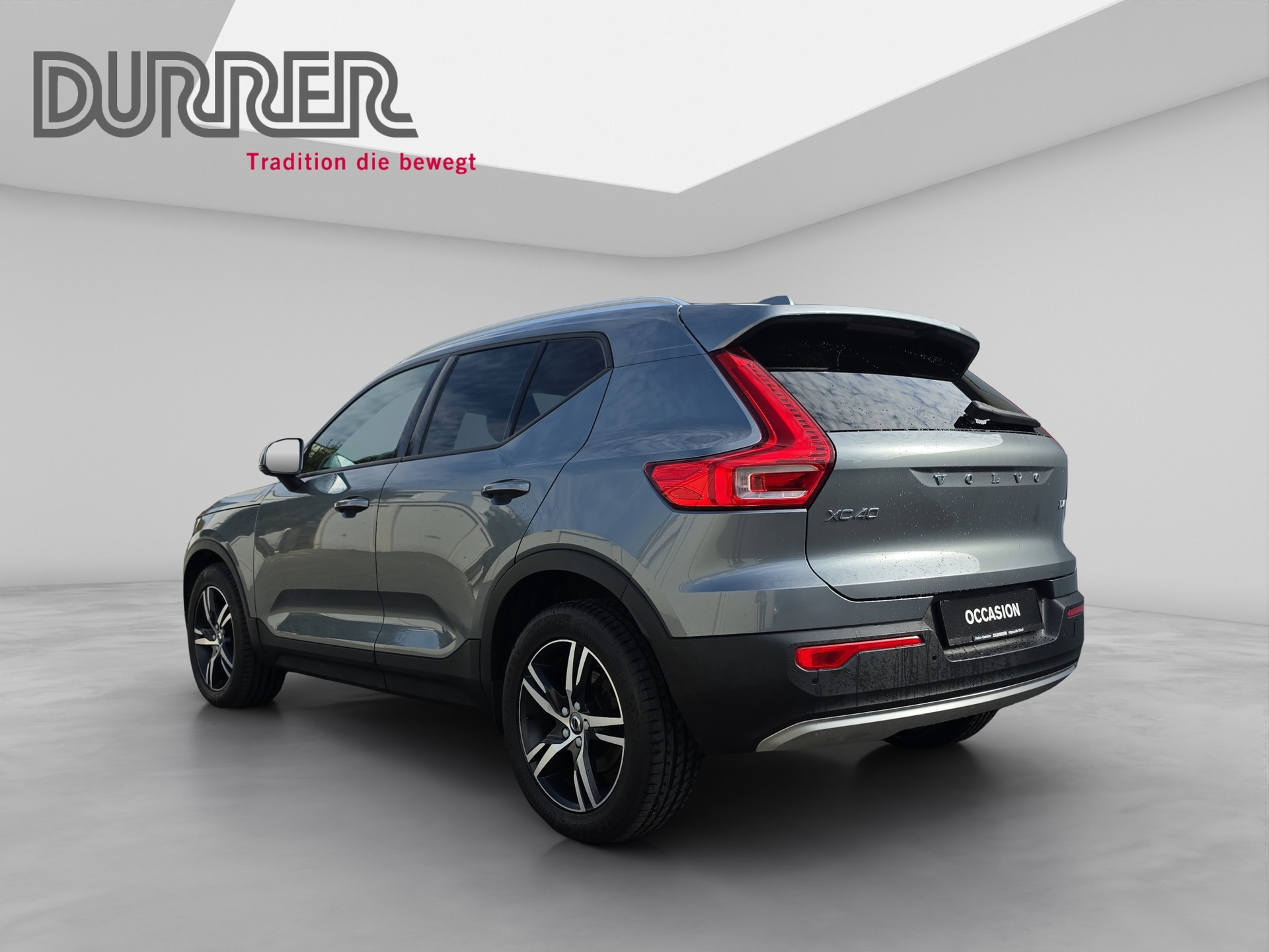 VOLVO XC40 2.0 D4 Momentum AWD-showroom-element-2