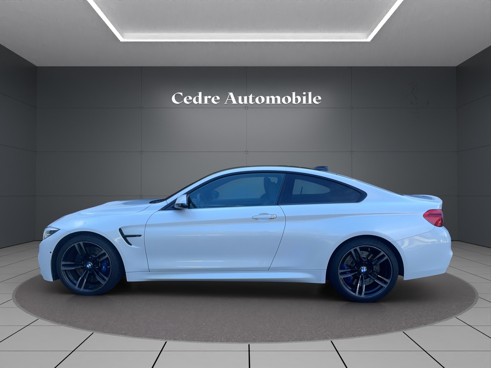 BMW M4 Coupé Competition DKG-showroom-element-3