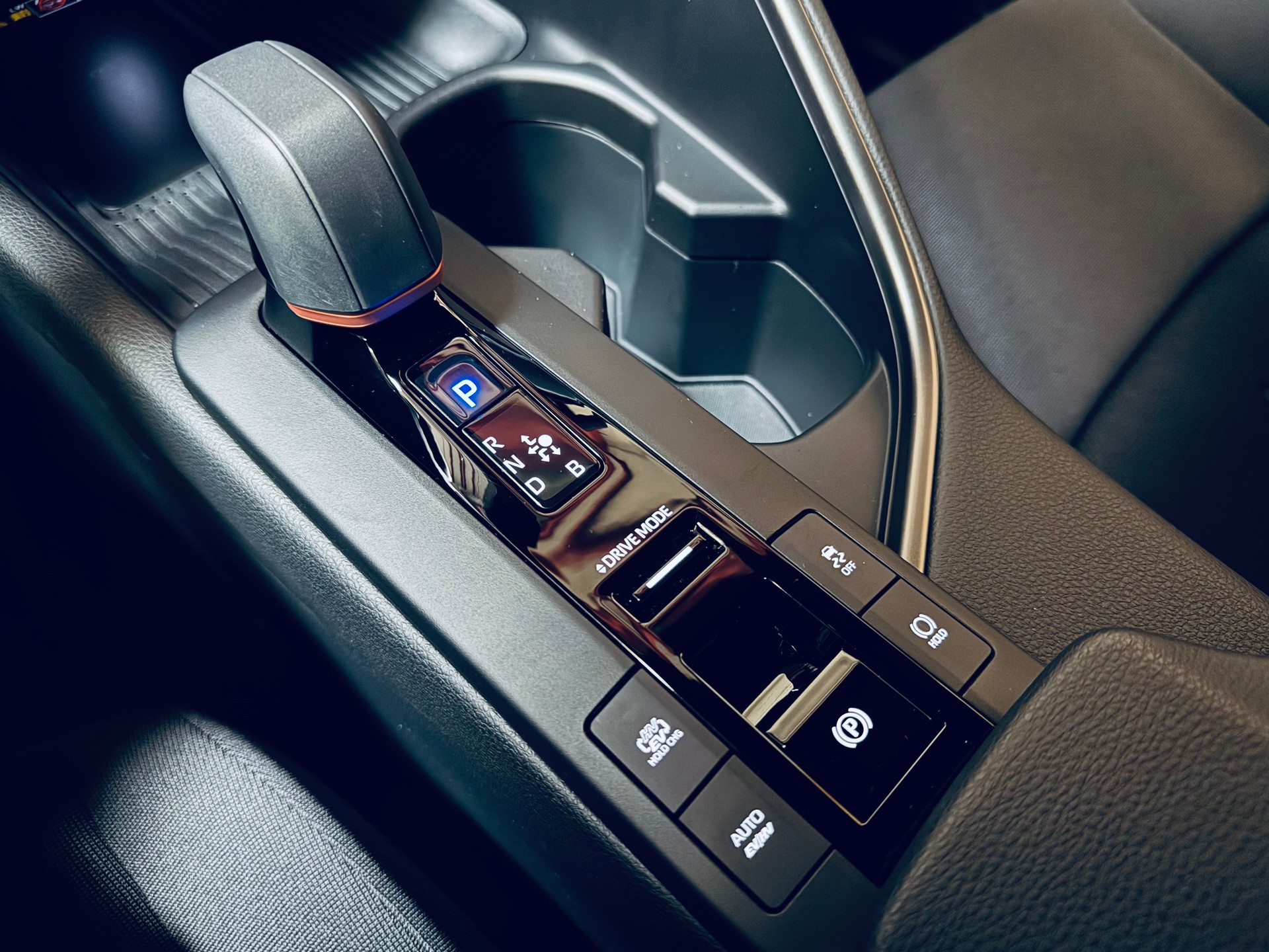 TOYOTA C-HR 2.0 PHEV CVT Trend-image-20