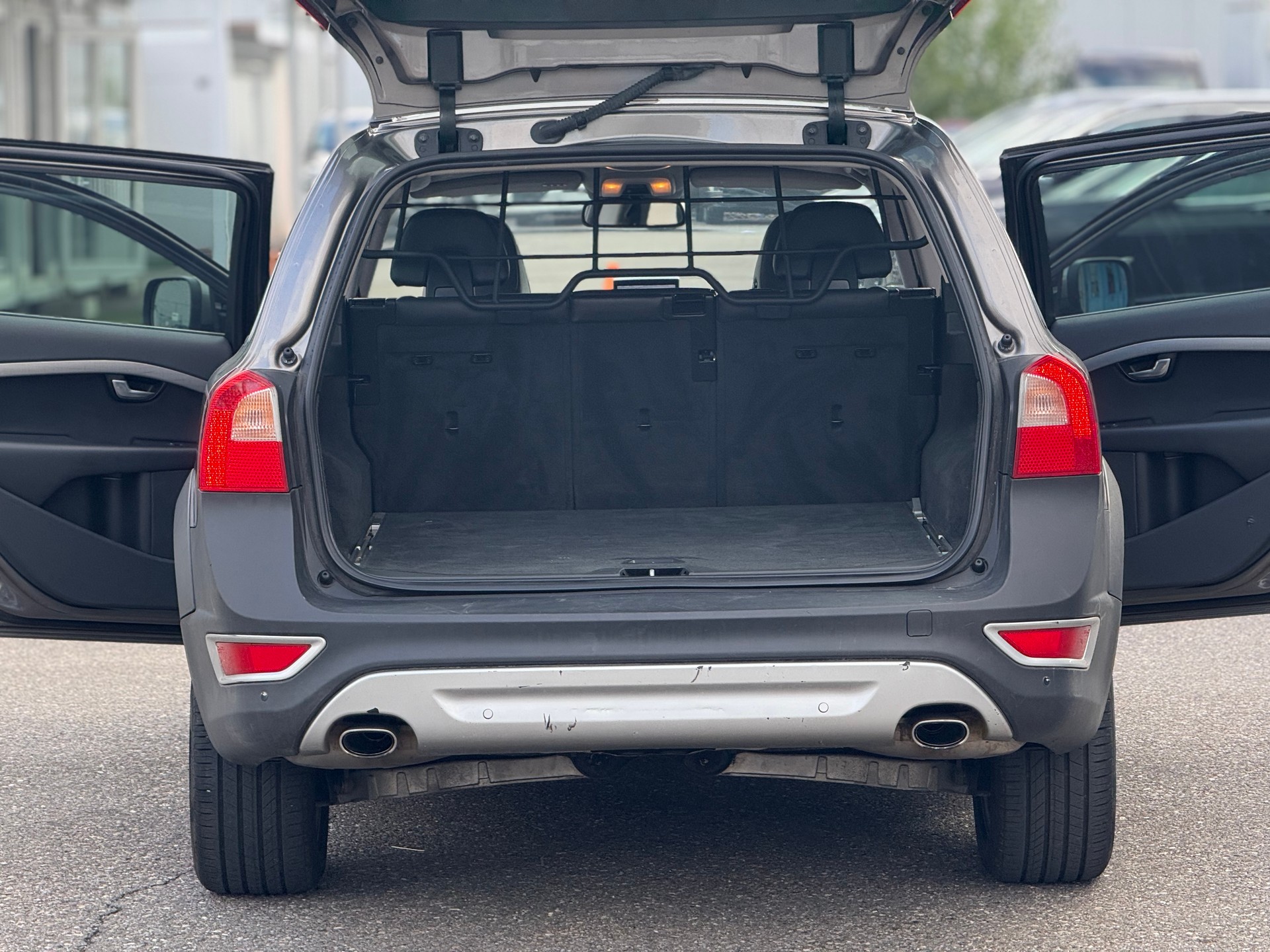 VOLVO XC70 D5 AWD Momentum Geartronic-image-9