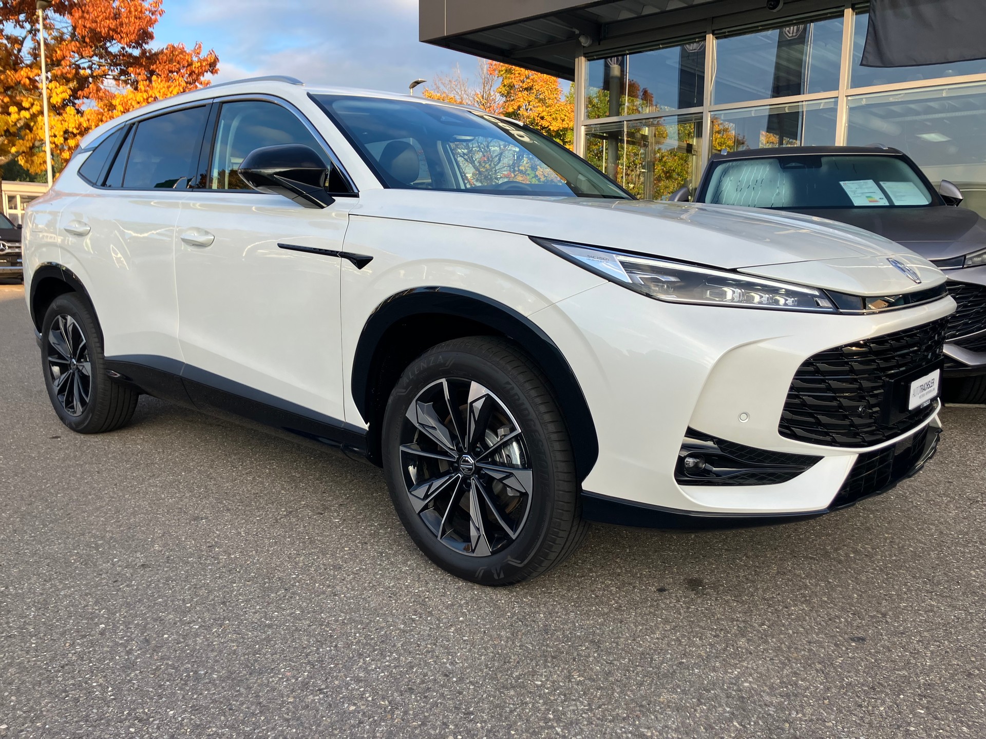 MG HS 1.5 T Hybrid+ Luxury-image-1