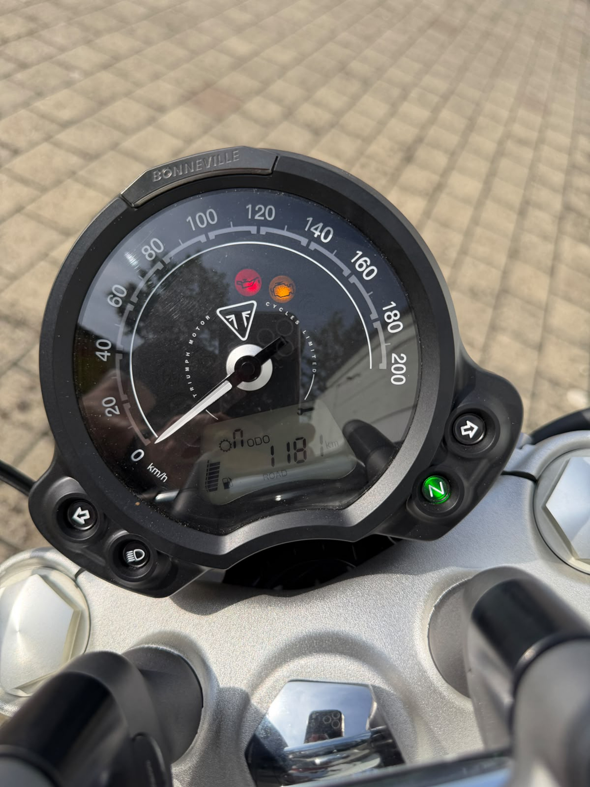 TRIUMPH Bonneville Speedmaster 1200-image-4