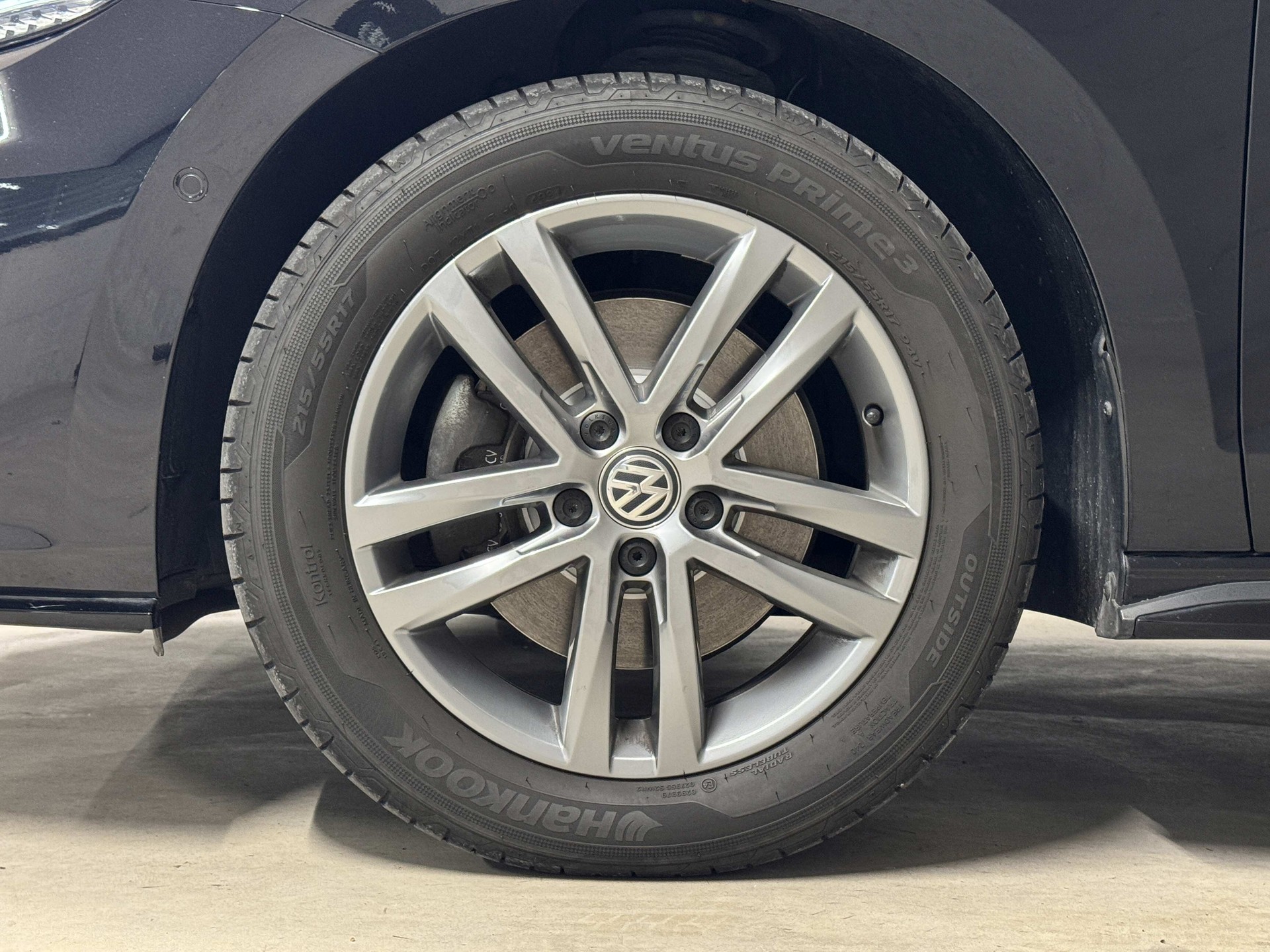 VW Touran 2.0 TDI BlueMotion Technology Sport DSG-image-16