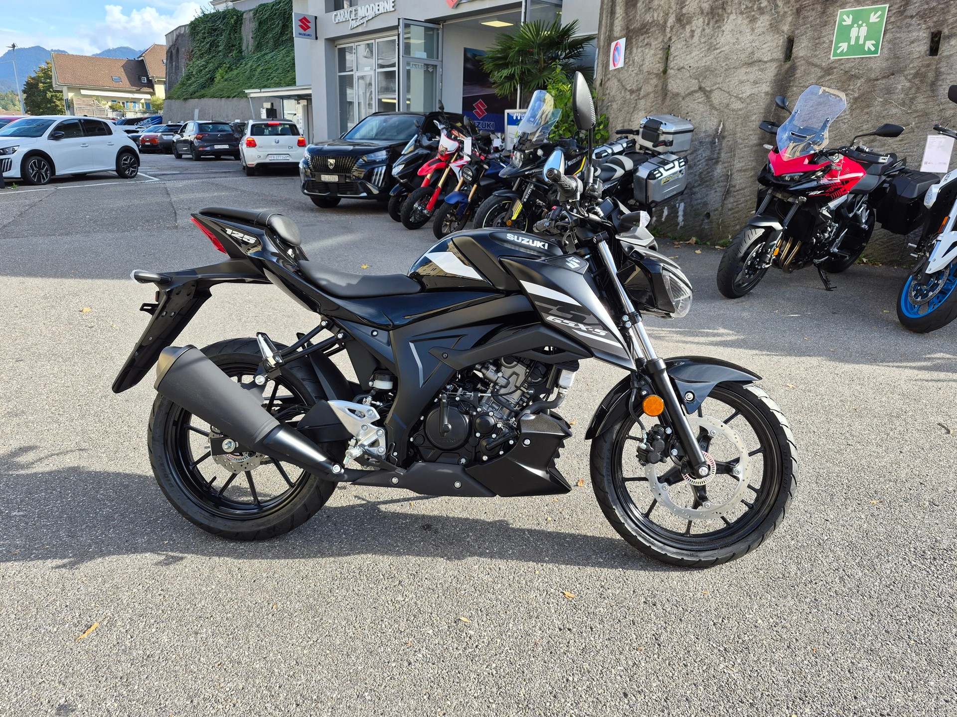 SUZUKI GSX-S 125-image-1