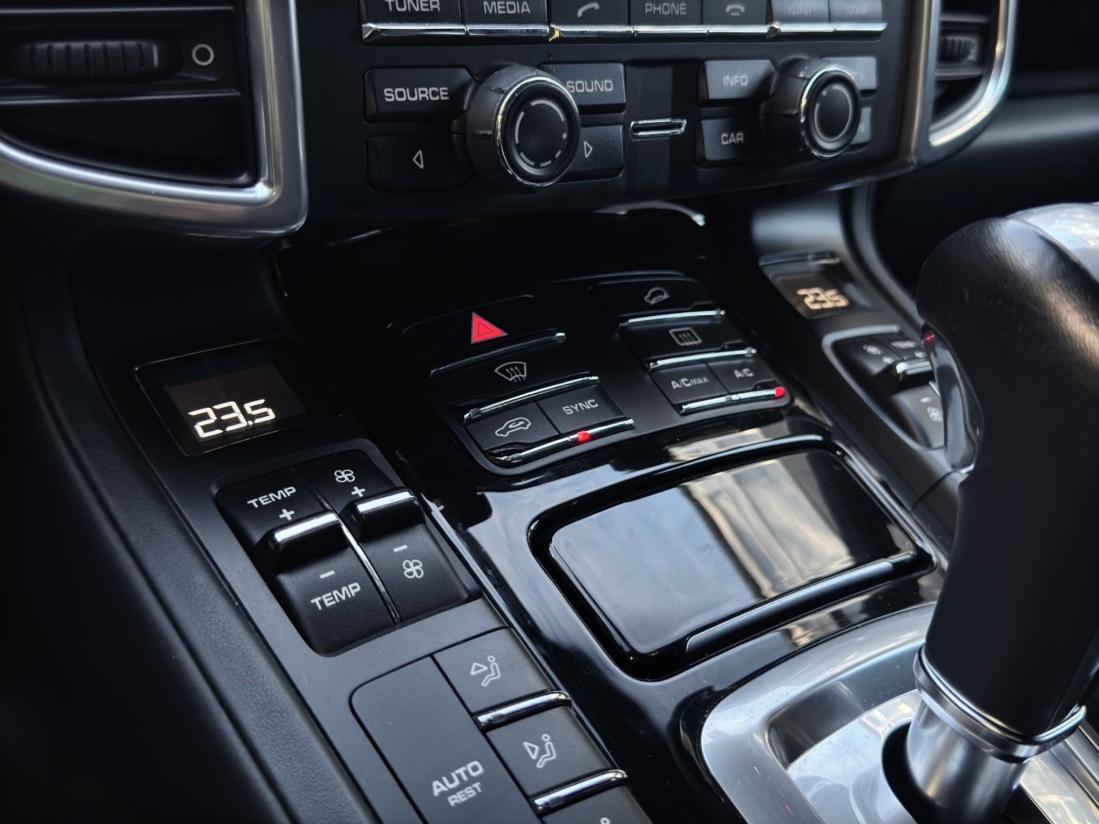 PORSCHE Cayenne Diesel *Rückfahrkamera*Sitzheizung vorne + hinten uvm.*-image-17