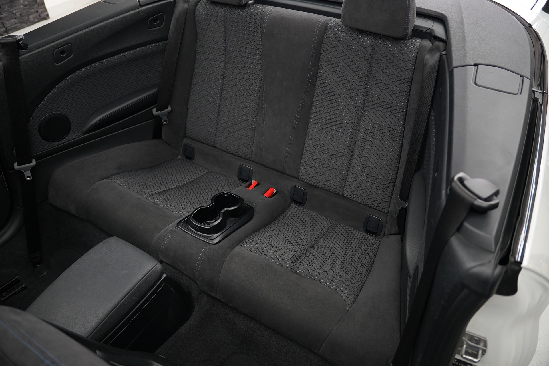 BMW M240i xDrive Steptronic-image-19