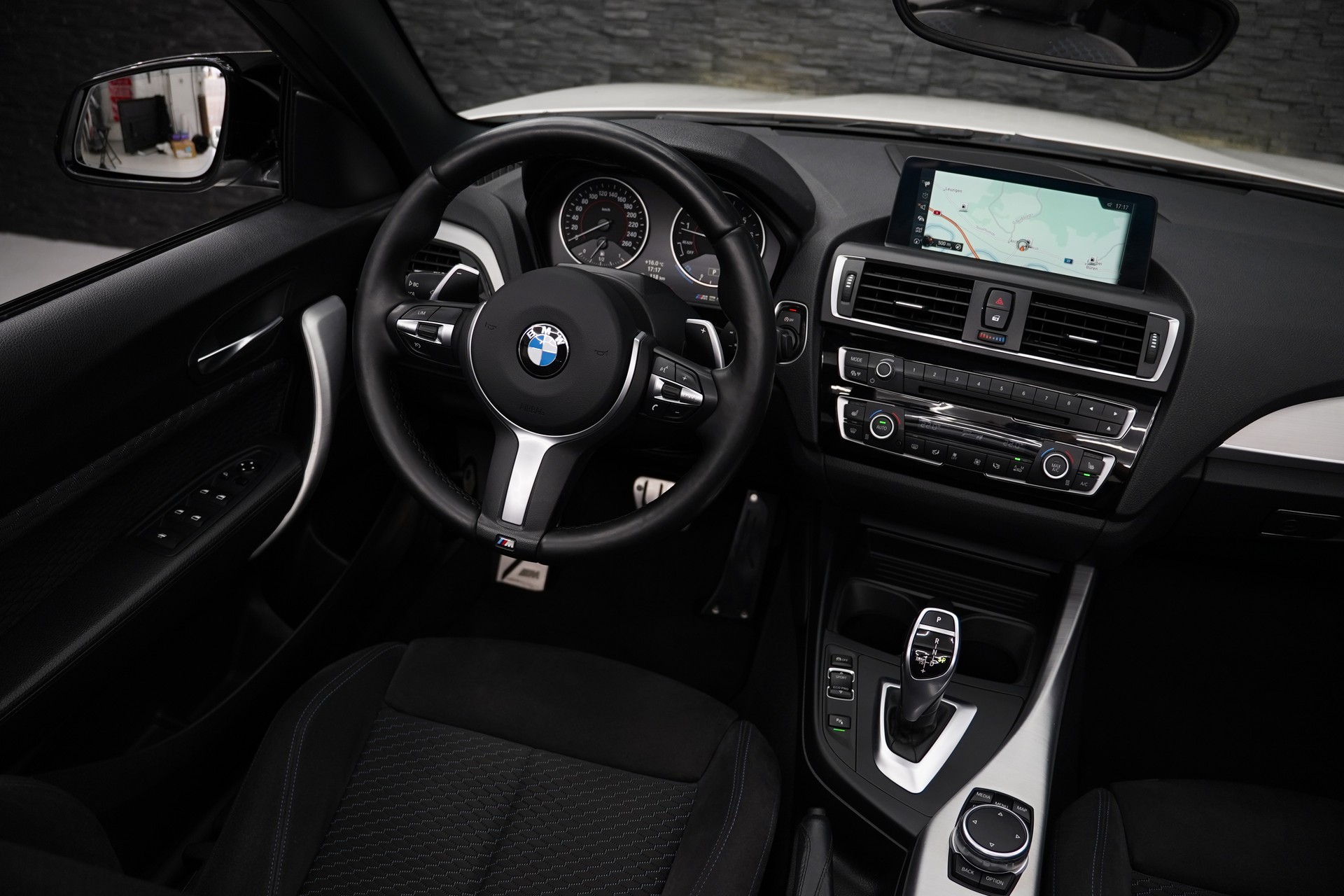 BMW M240i xDrive Steptronic-image-21