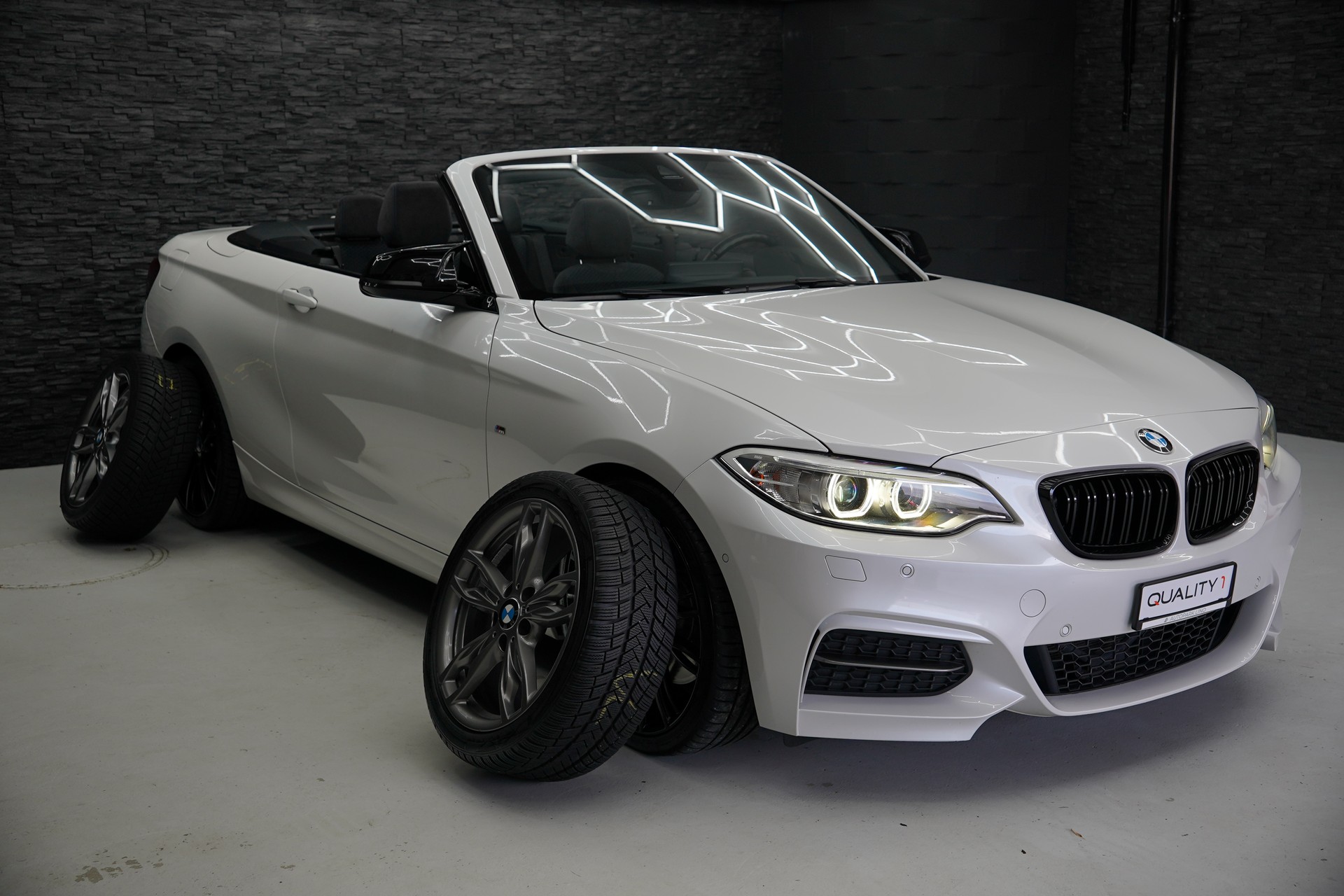 BMW M240i xDrive Steptronic-image-6