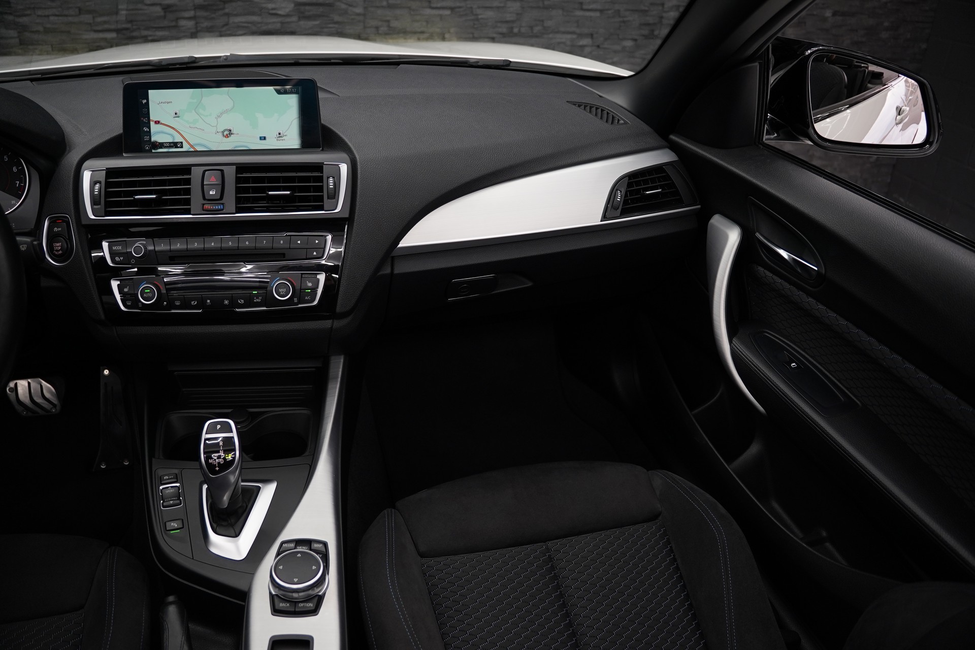 BMW M240i xDrive Steptronic-image-22