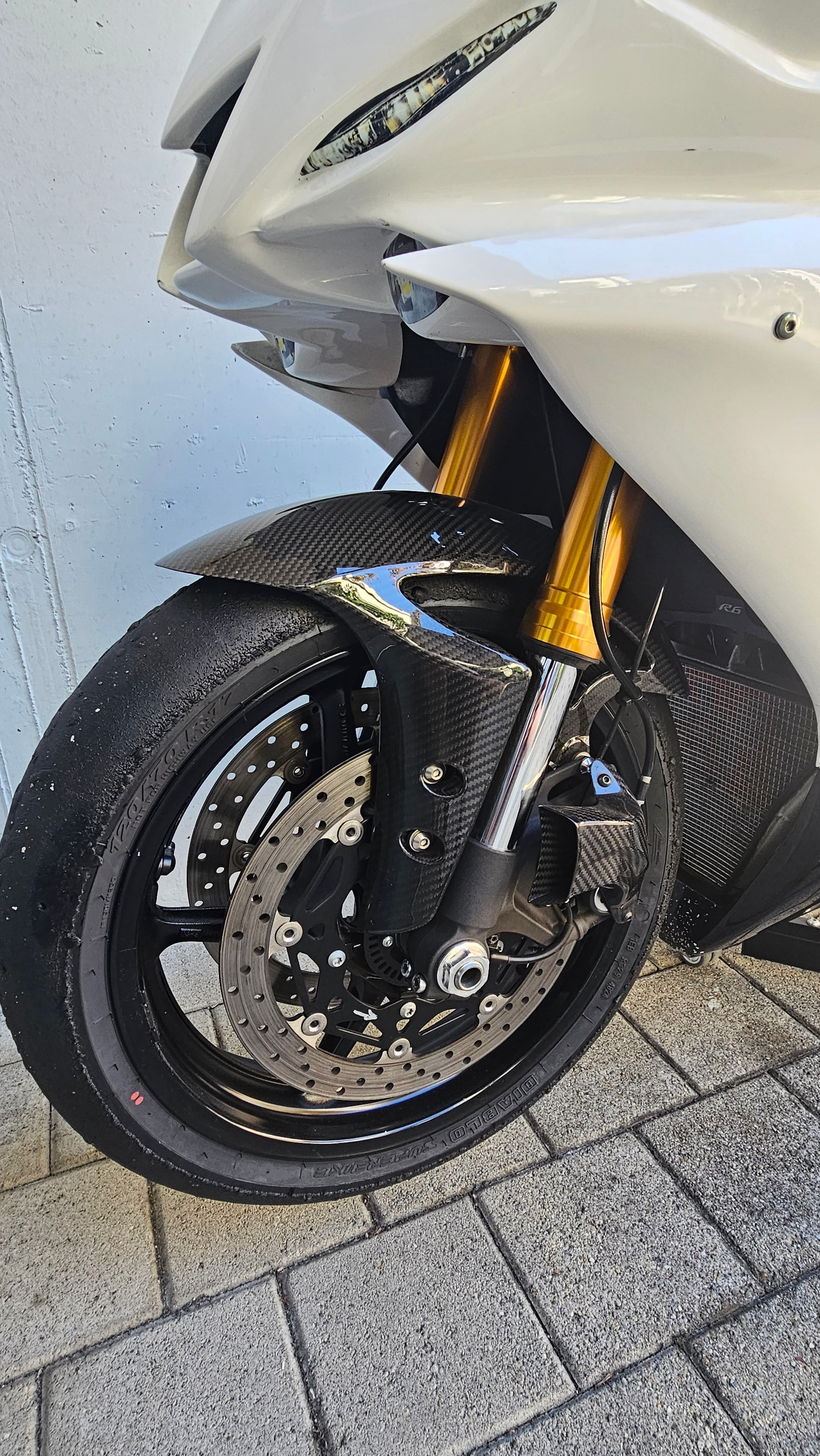YAMAHA YZF-R6-image-8
