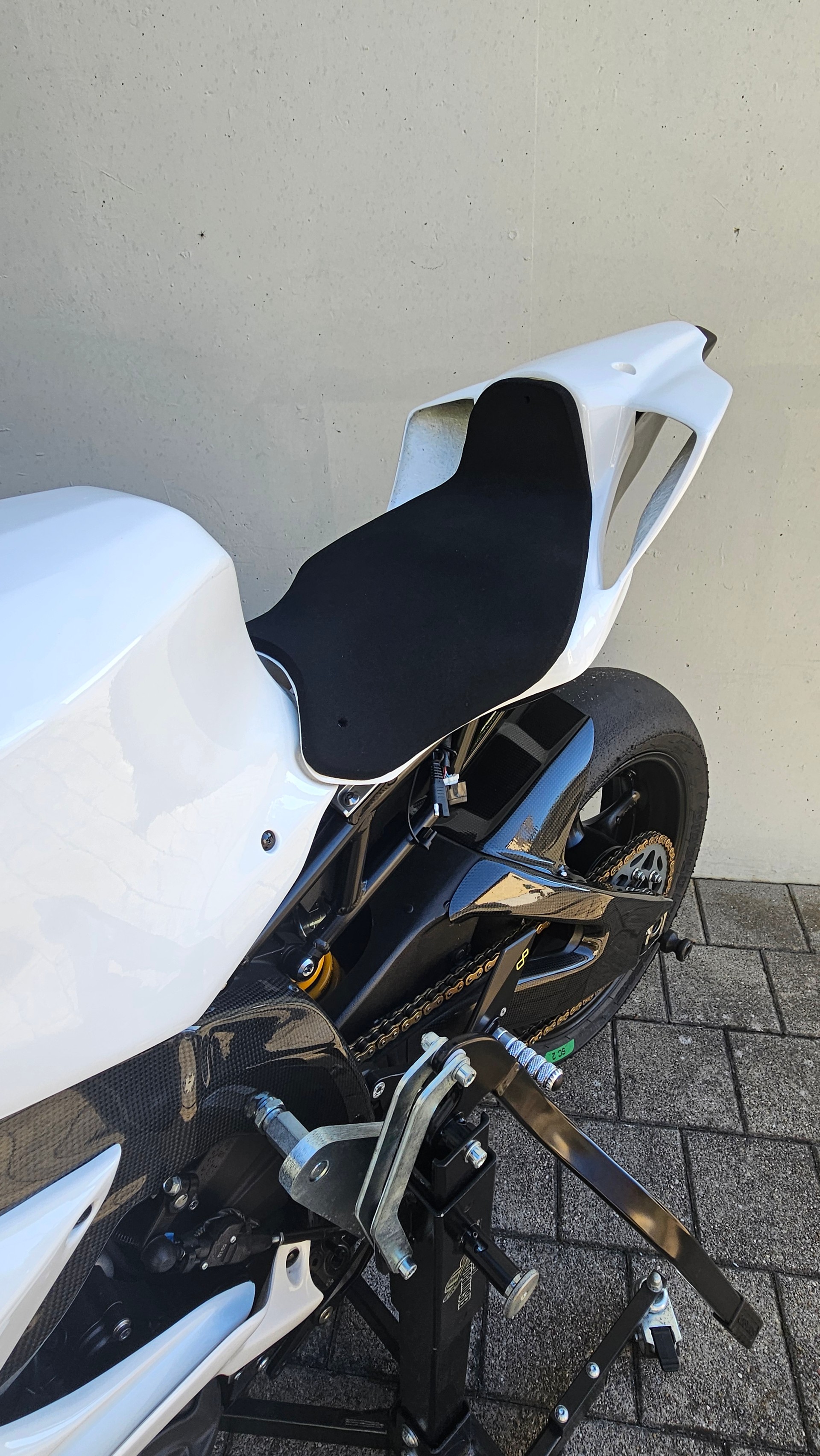 YAMAHA YZF-R6-image-6