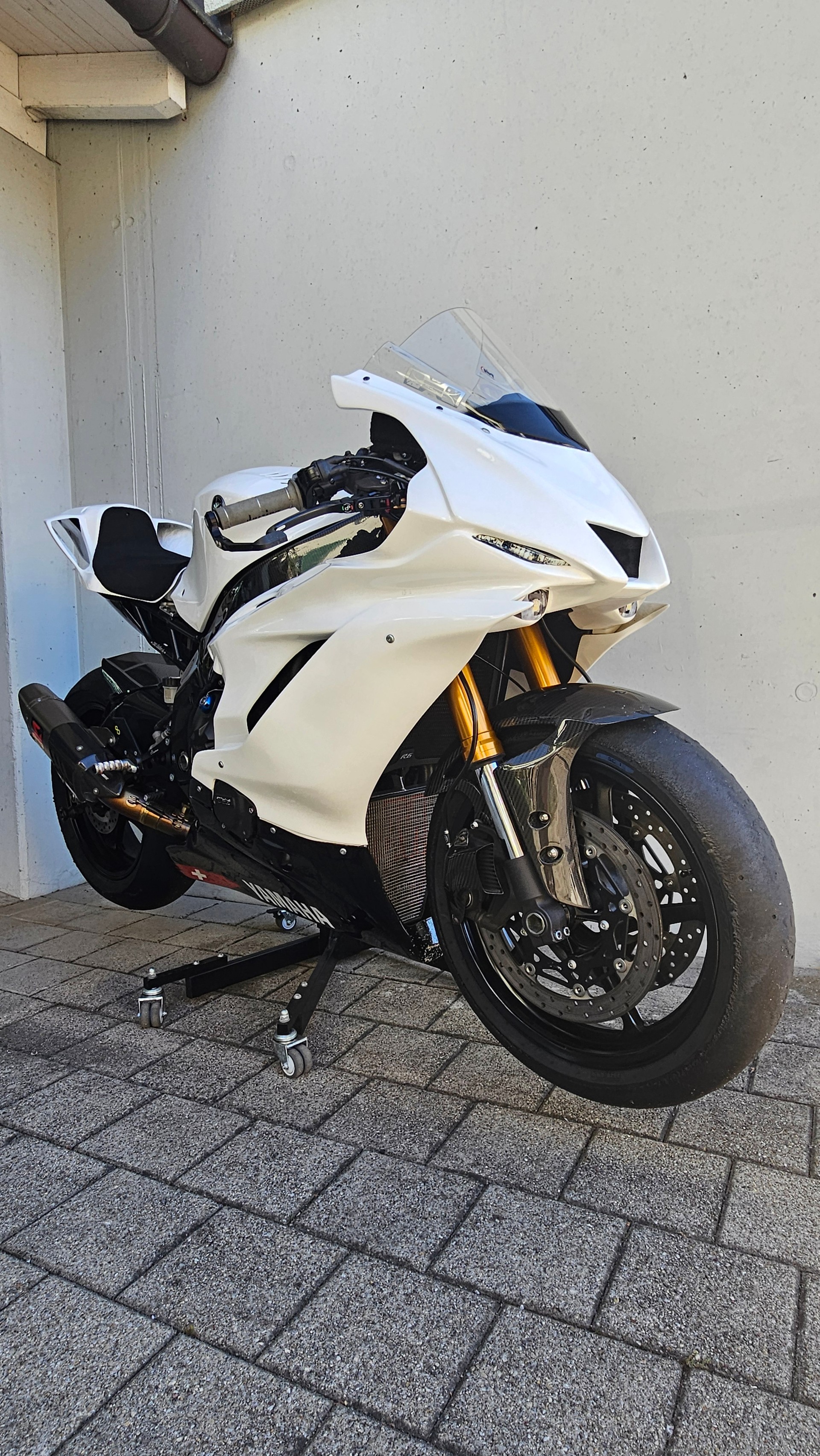 YAMAHA YZF-R6-image-2