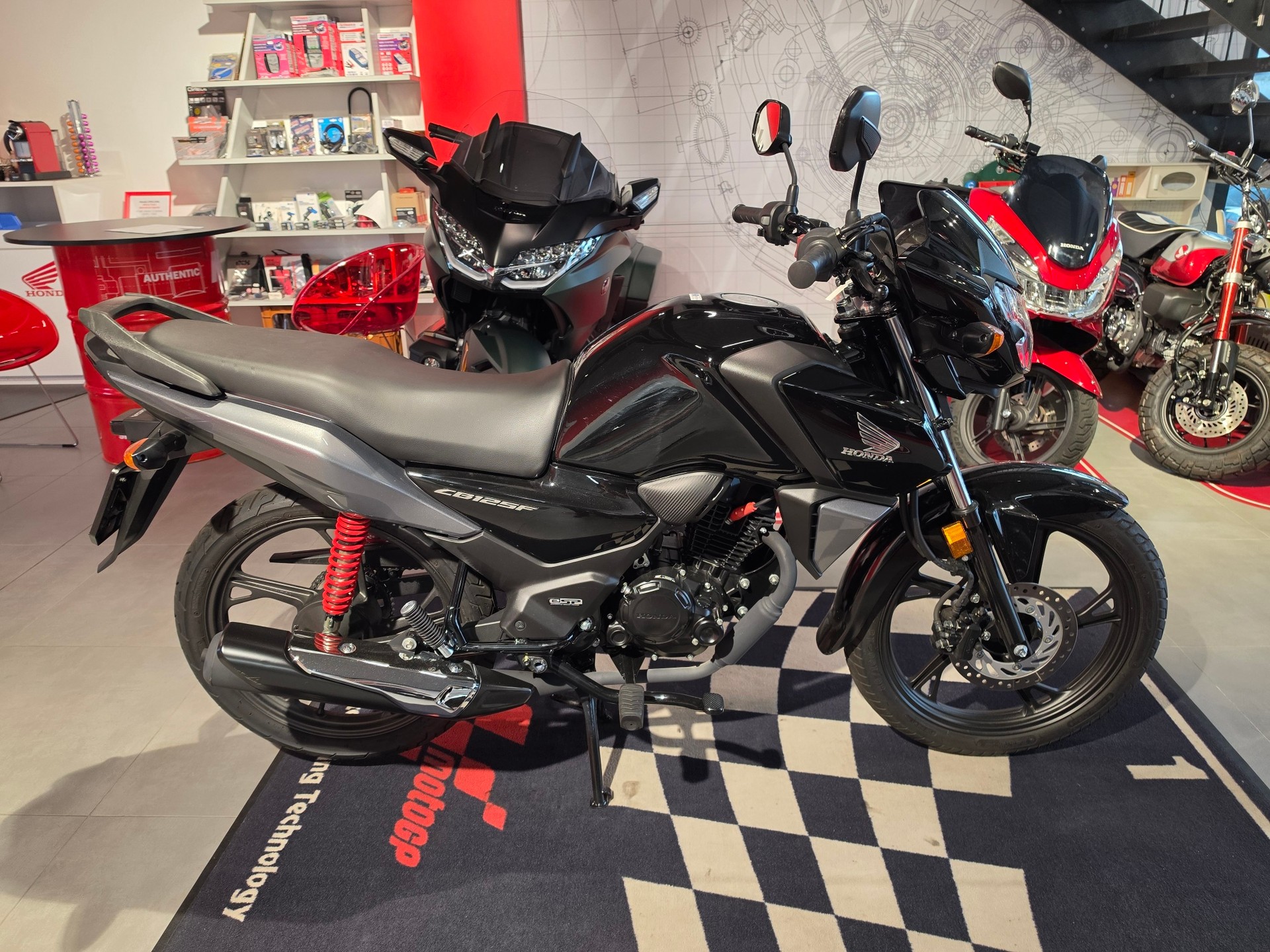 HONDA CBF 125 M-image-1