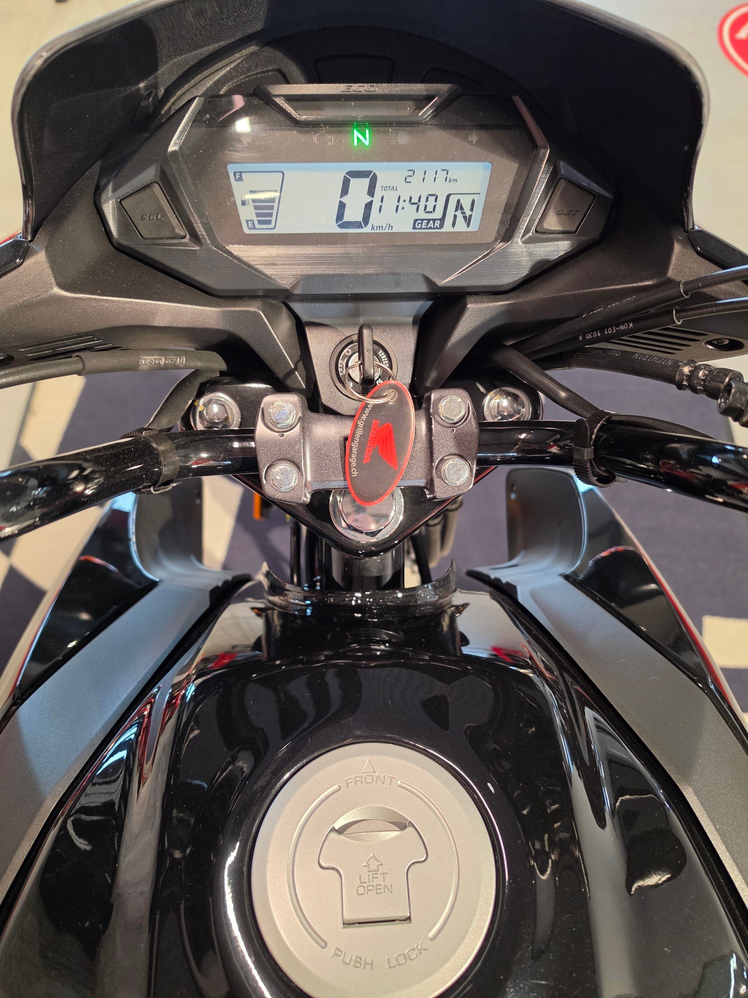 HONDA CBF 125 M-image-5